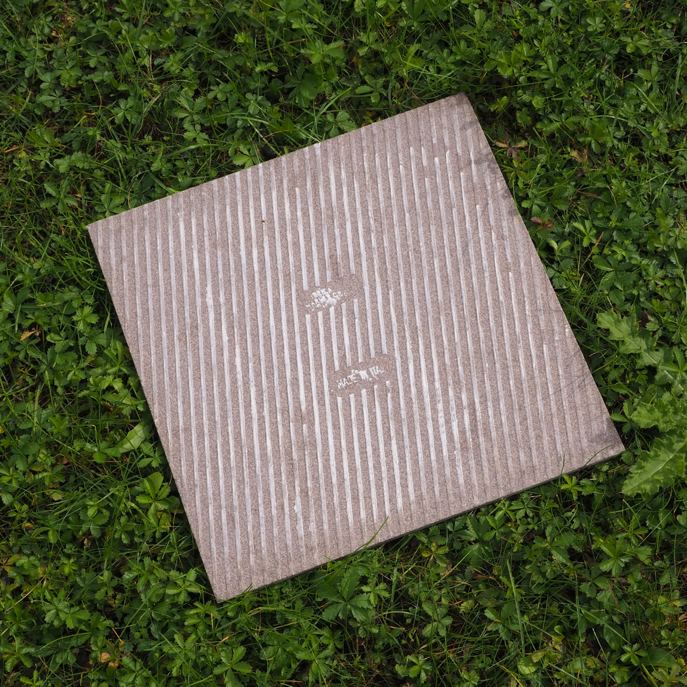 Batch of textured grey ceramic tiles (30x30cm) - 8,5m2