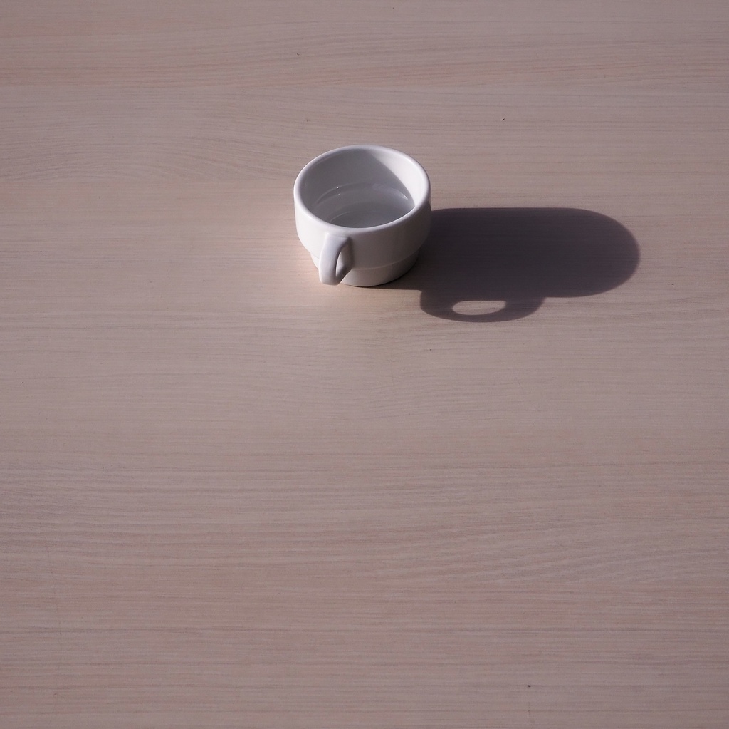 Adjustable office table