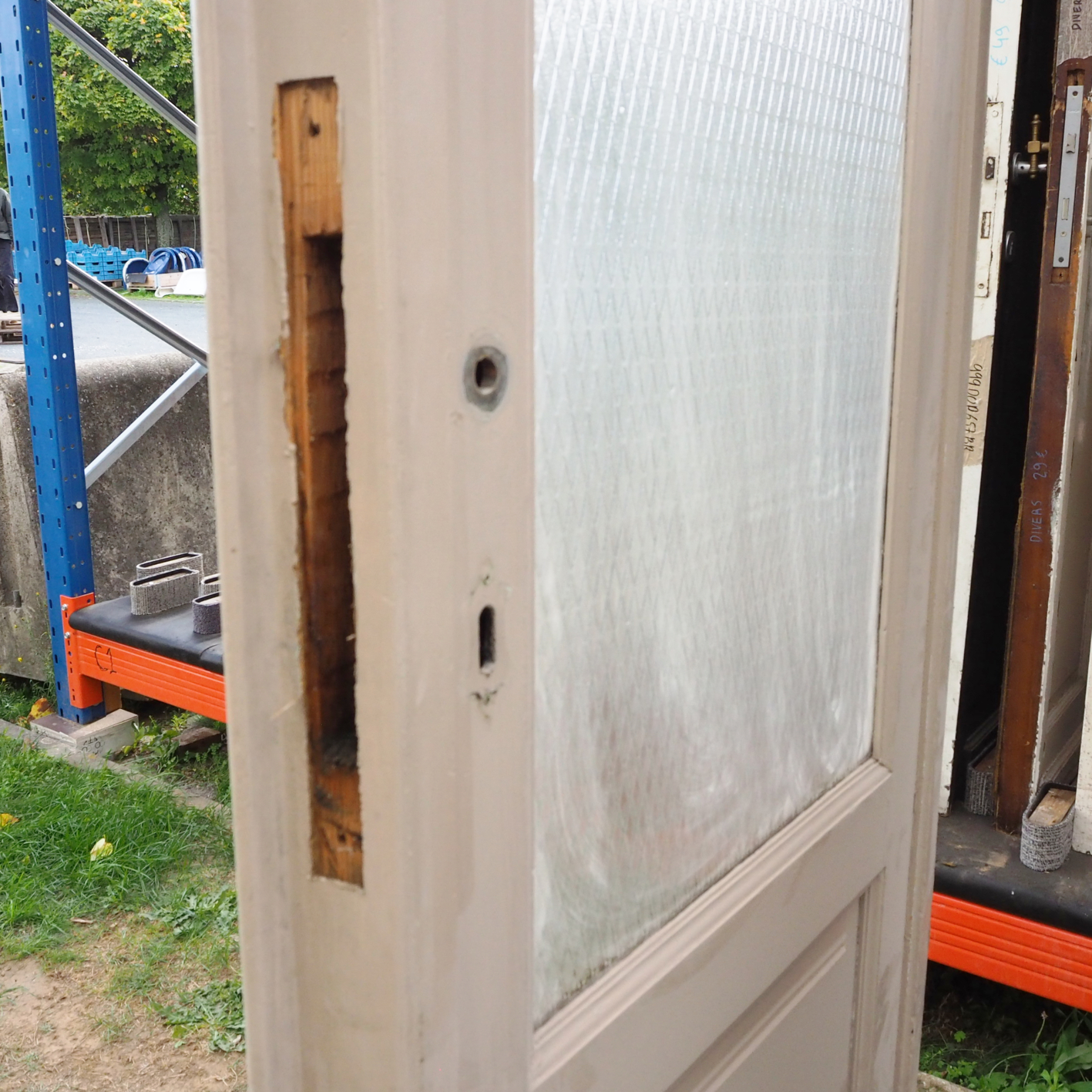 Solid wooden door with glass panels (H. 235,9 cm x W. 70,9 cm) - Right