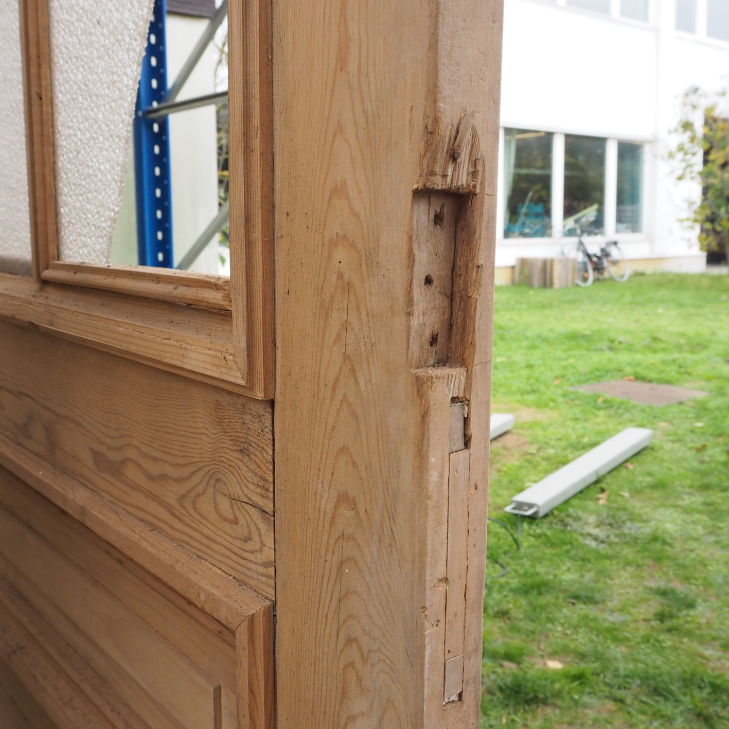 Solid wooden door with glass panels (H. 222,9 cm x W. 88,6 cm) - Left