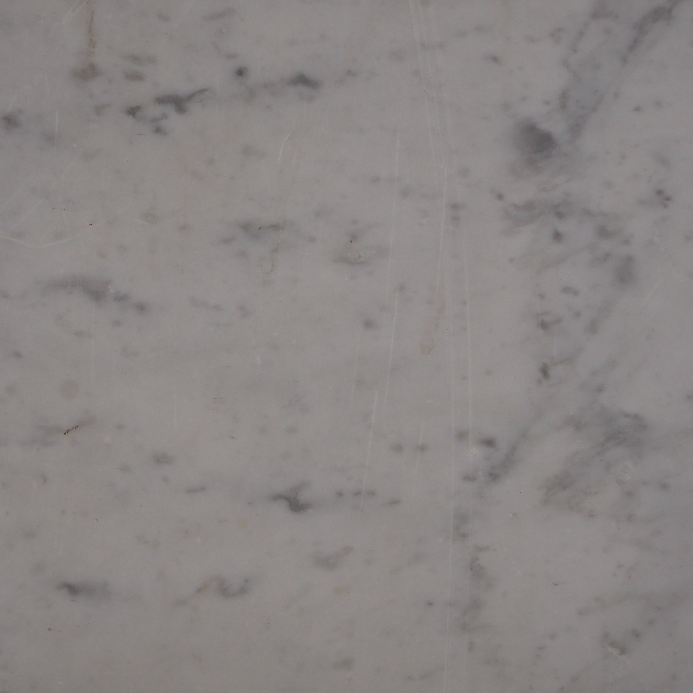 Batch of marble tiles (+/- 4,5 m2)