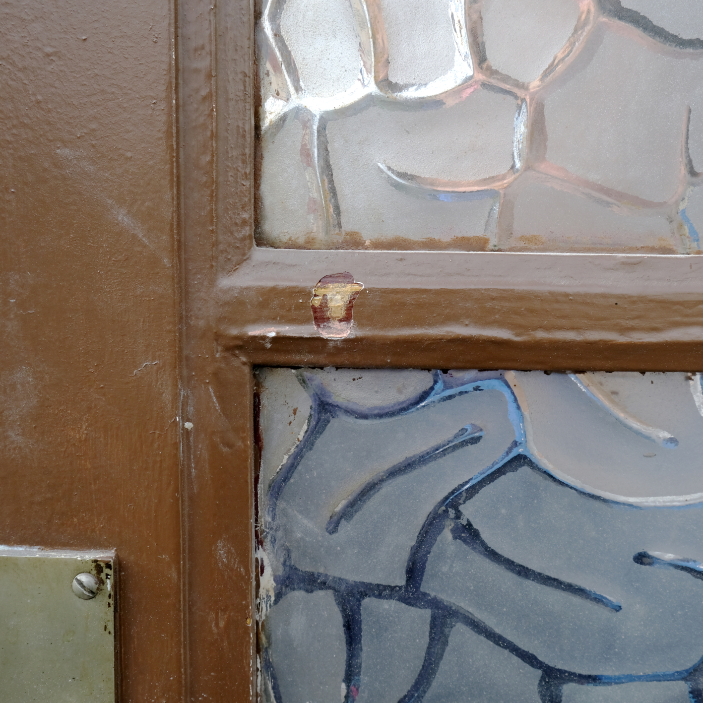 Double acting double door in wood and textured glass (H. 215,3 cm x W. 165 cm)