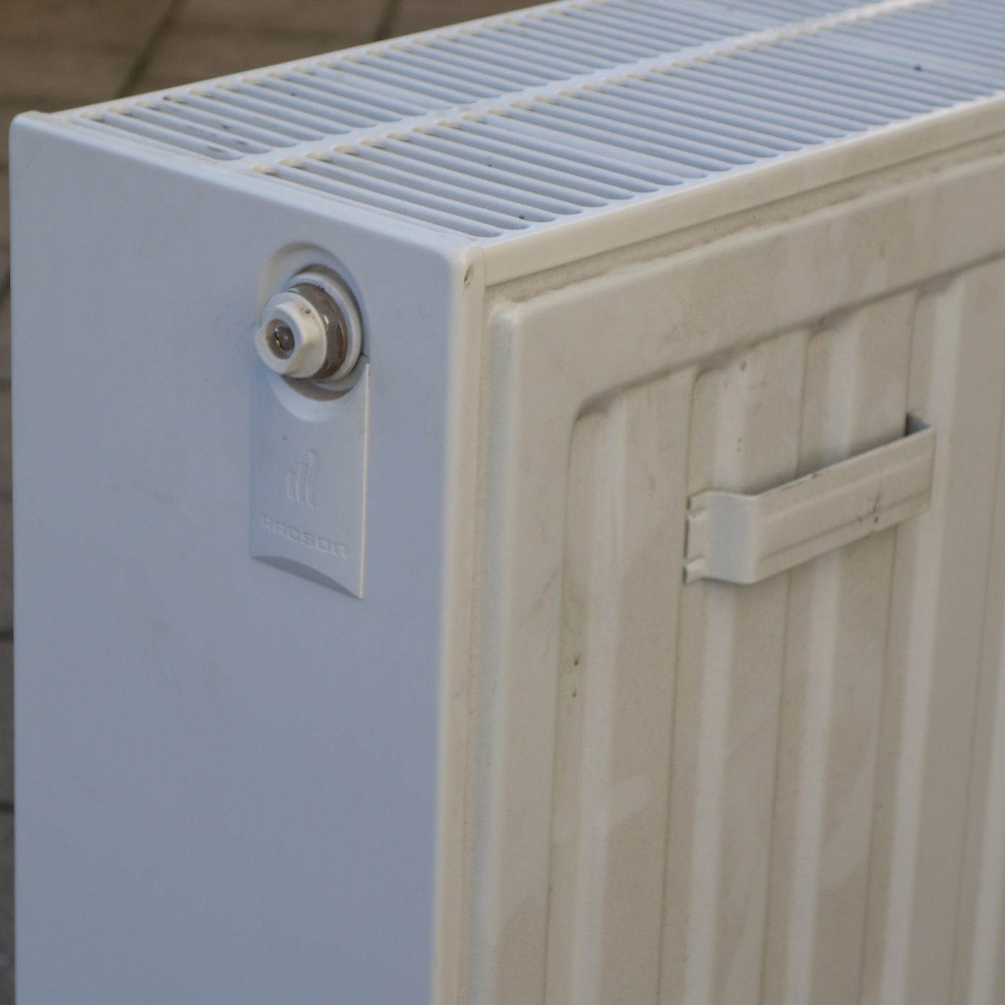 Double panel double convection radiator (Type 33)