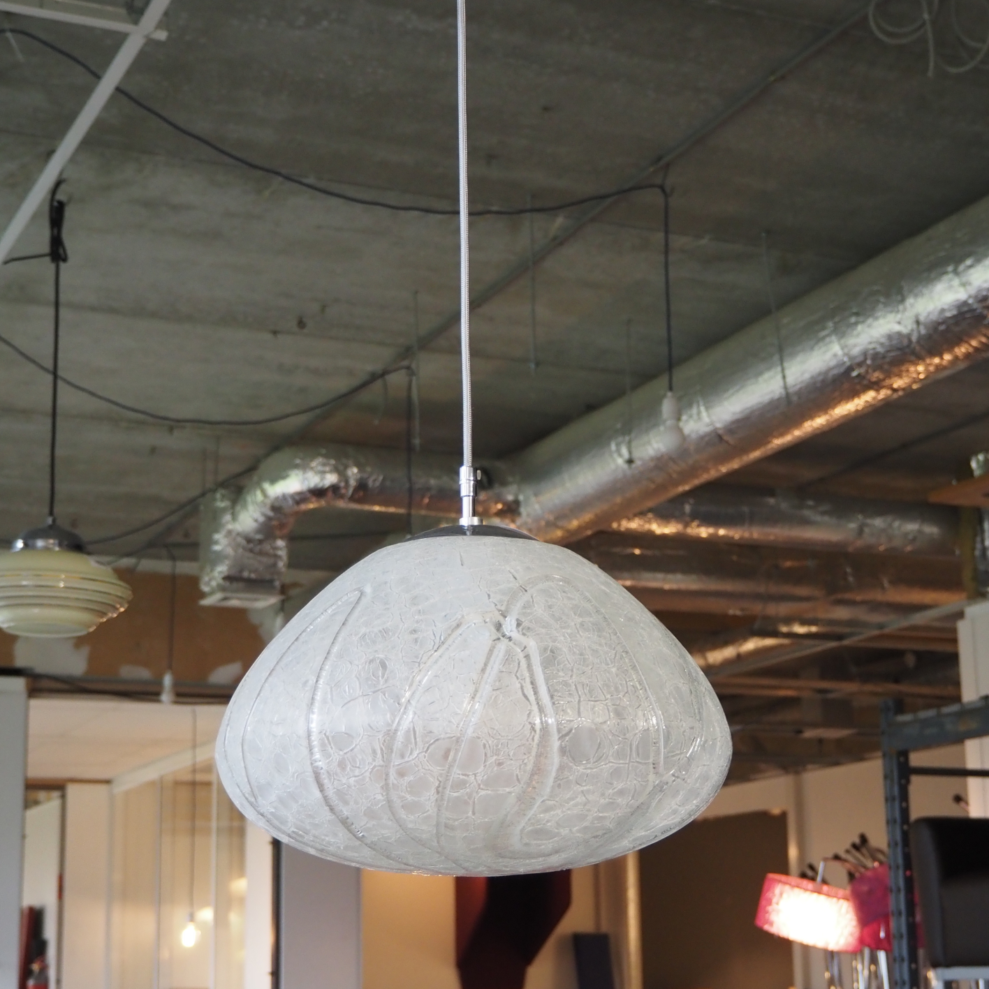 Hanging light in textured glass
