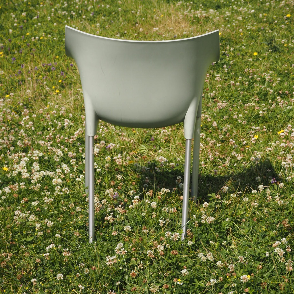 Armchair 'Dr. NO' by Philippe Starck for Kartell (ca. 1997) - Almond green