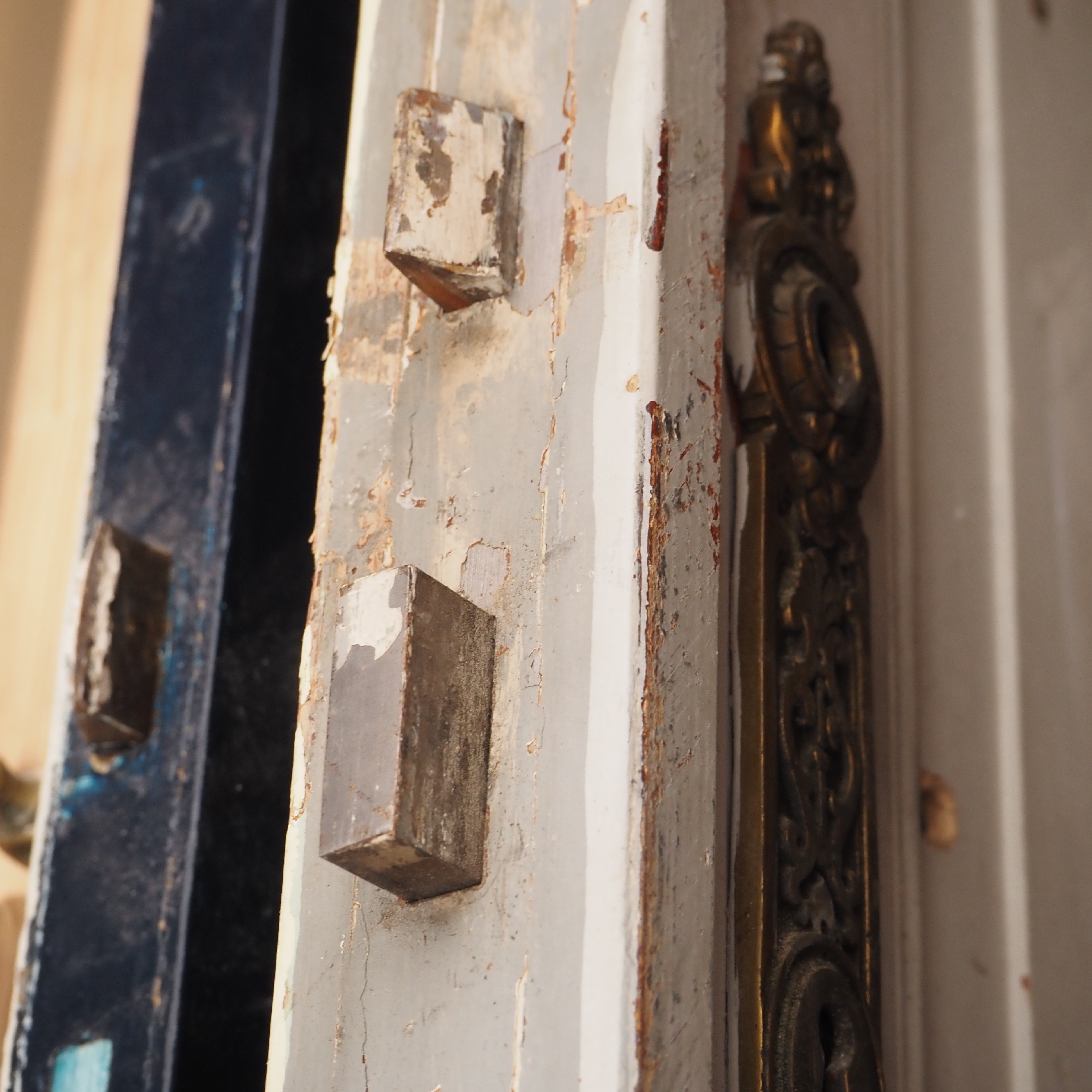 Door in painted wood (H. 219 x W. 81 cm) - Right