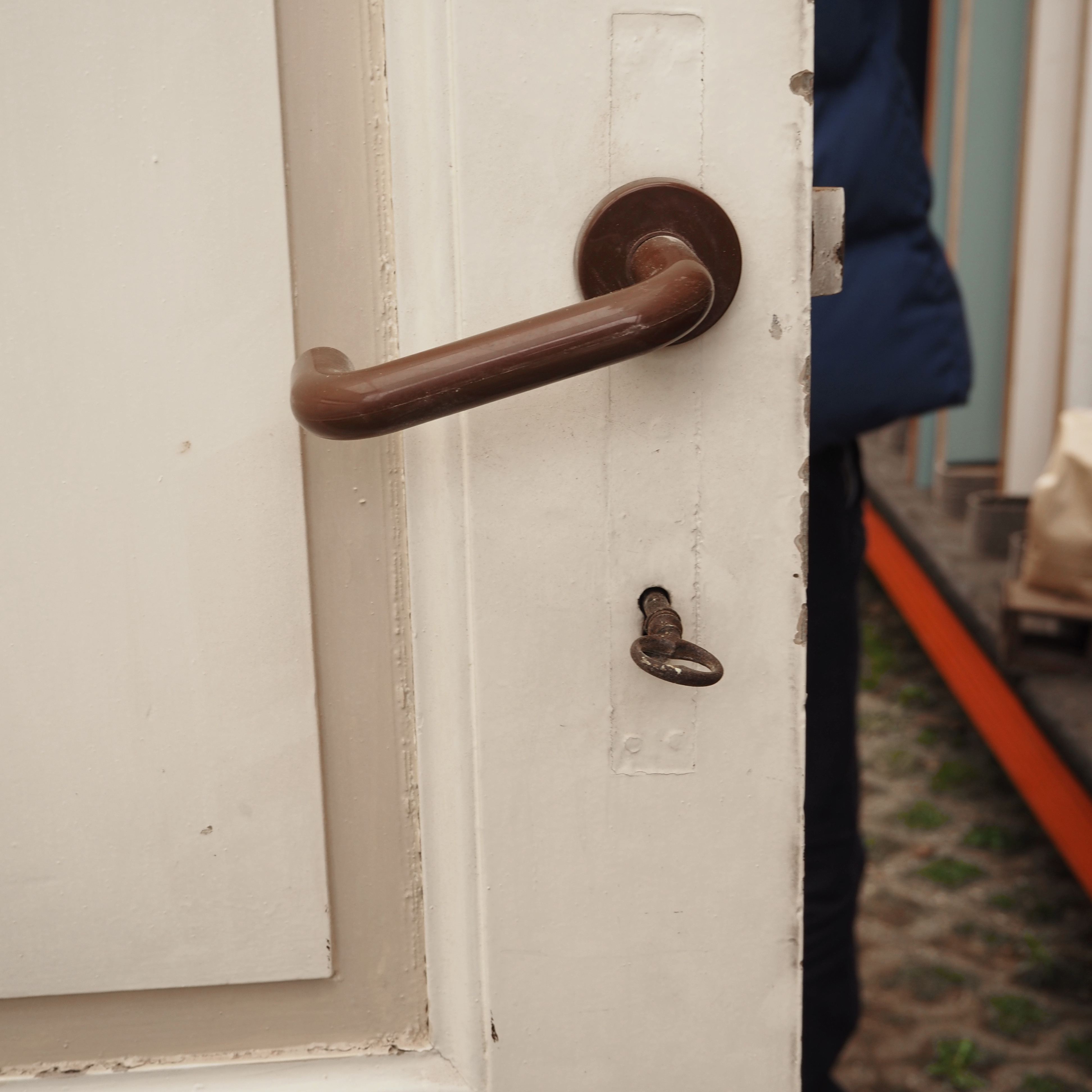 Door in painted wood (H. 212 x W. 83 cm) - Left