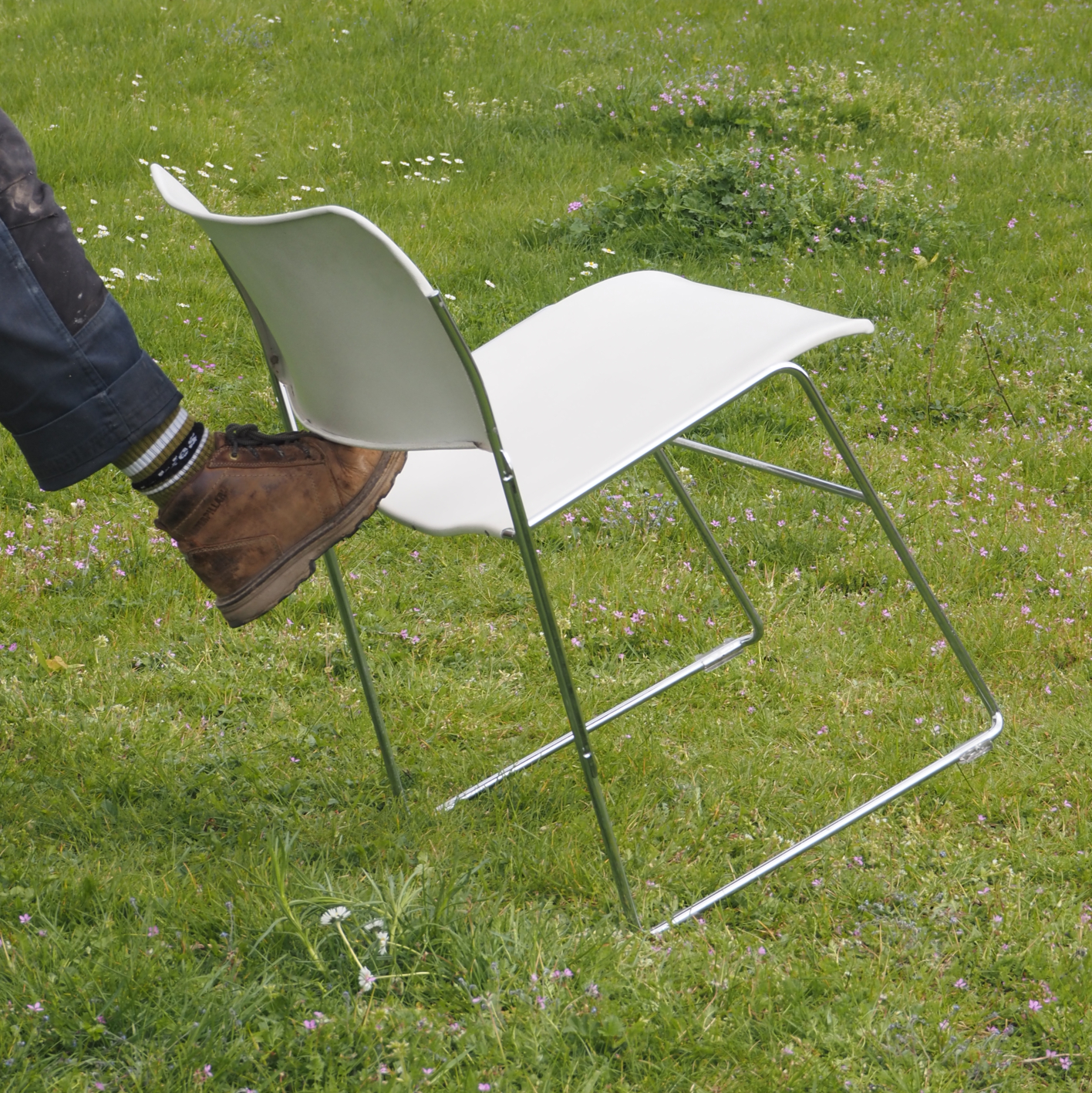 Stackable chair '40/4' by David Rowland for GF Business Equipment (ca. 1960) - Cream