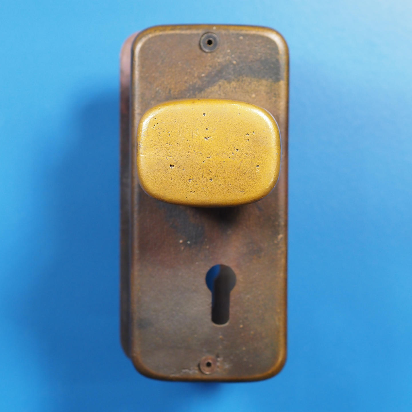 Door handle in solid bronze by Jules Wabbes (ca. 1970)