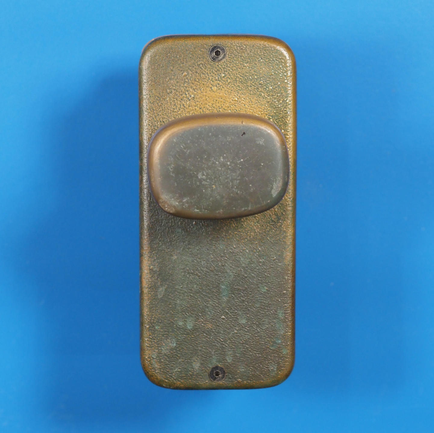 Door handle in solid bronze by Jules Wabbes (ca. 1970)