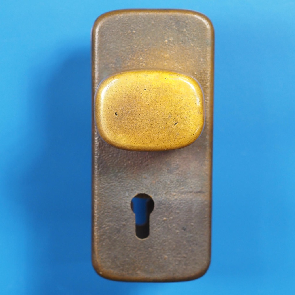 Fixed door handle in solid bronze by Jules Wabbes (ca. 1970)