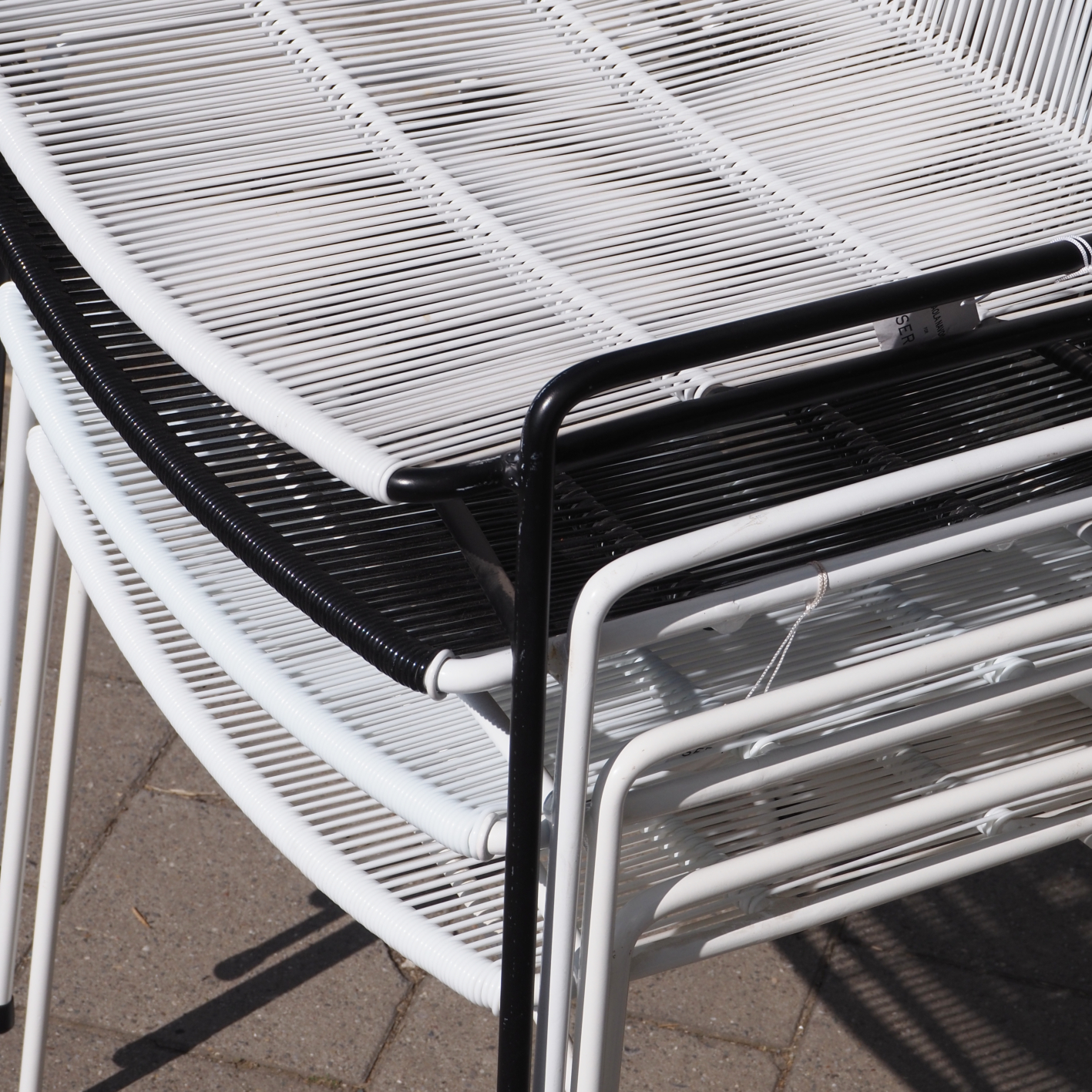 Exterior chair 'Abaco' by Paola Navone for Serax - Black/White