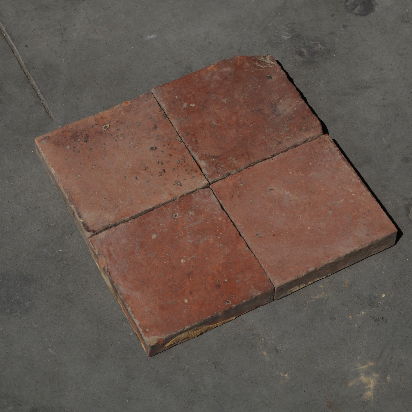 Batch of old factory terracotta floor tiles (± 14m2)