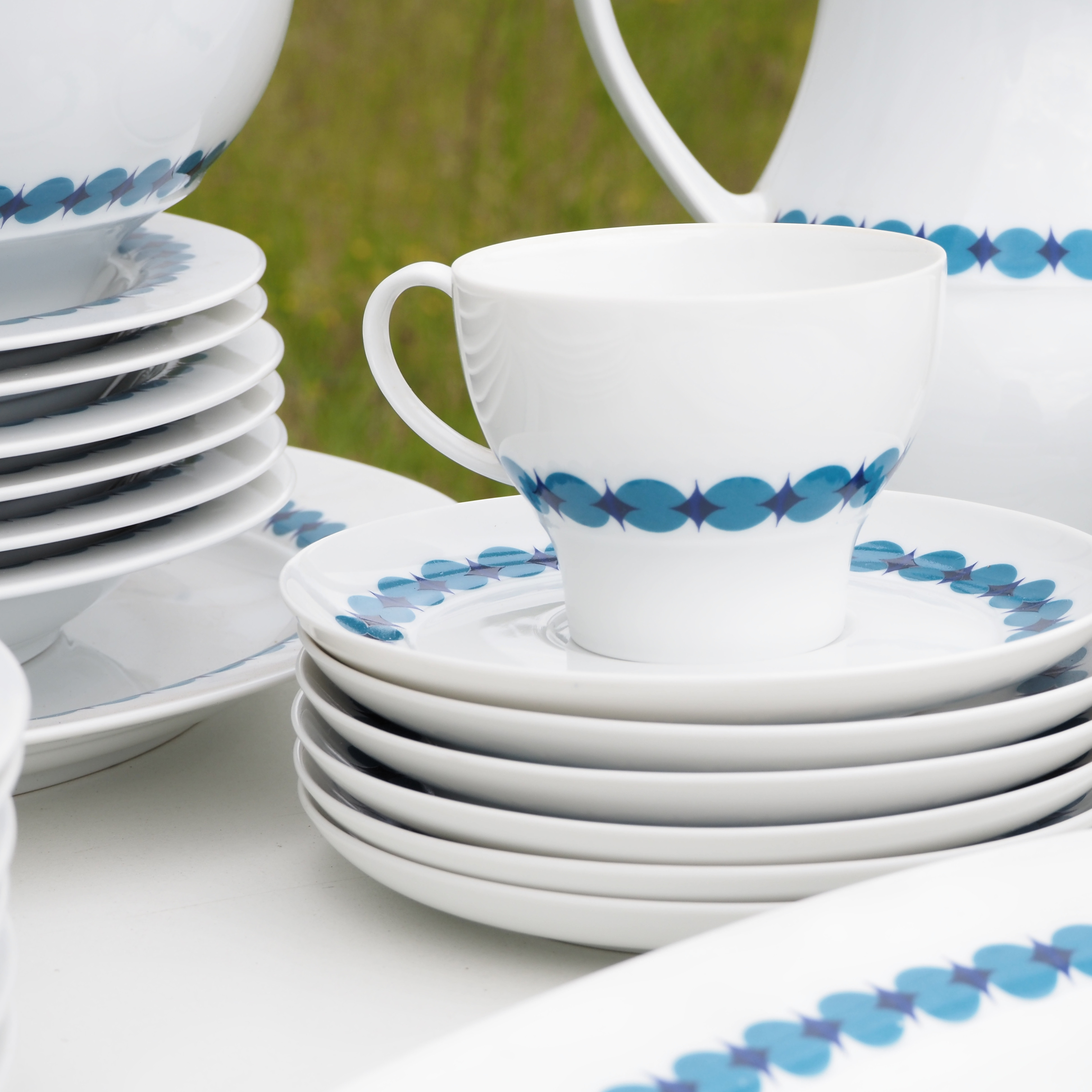 Dinner set in porcelain by Thomas, Germany (ca. 1960)
