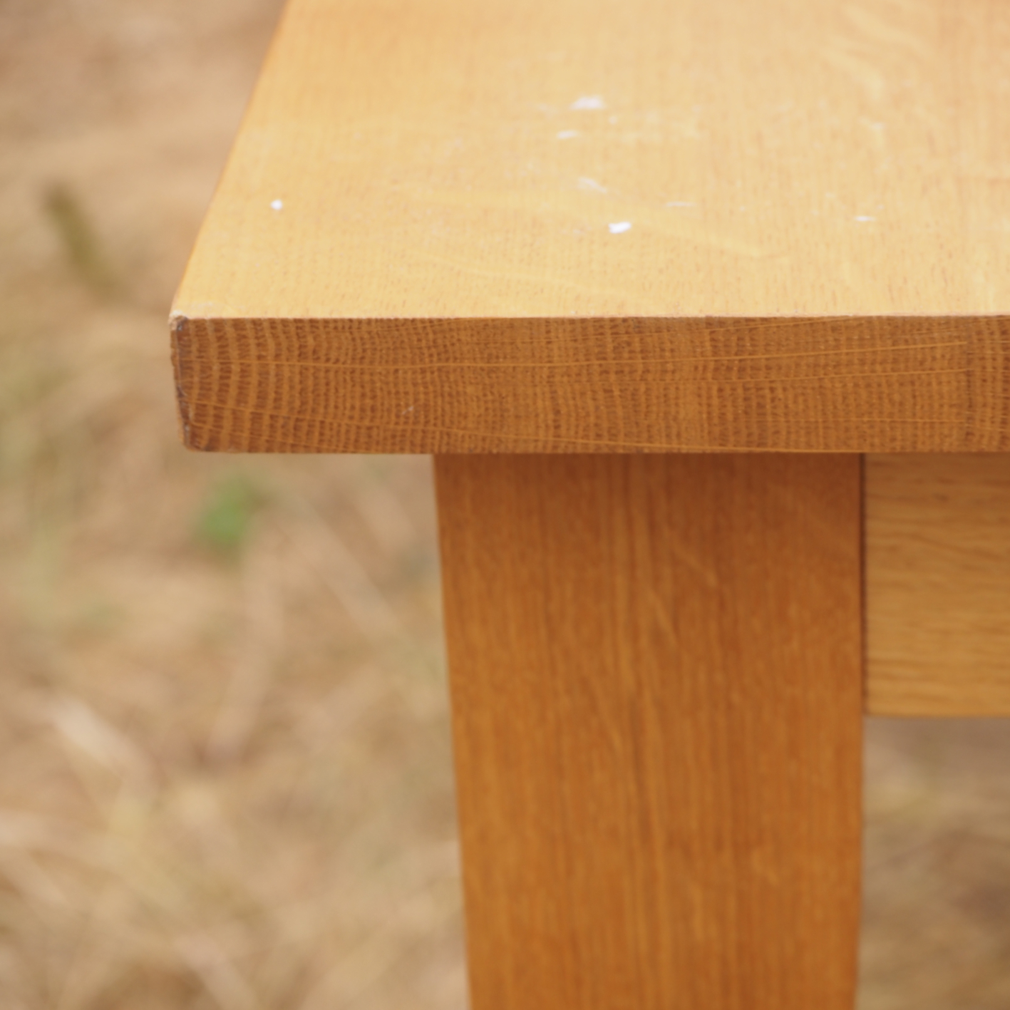 Table in solid oak (200/160 x 99,5/80 cm)