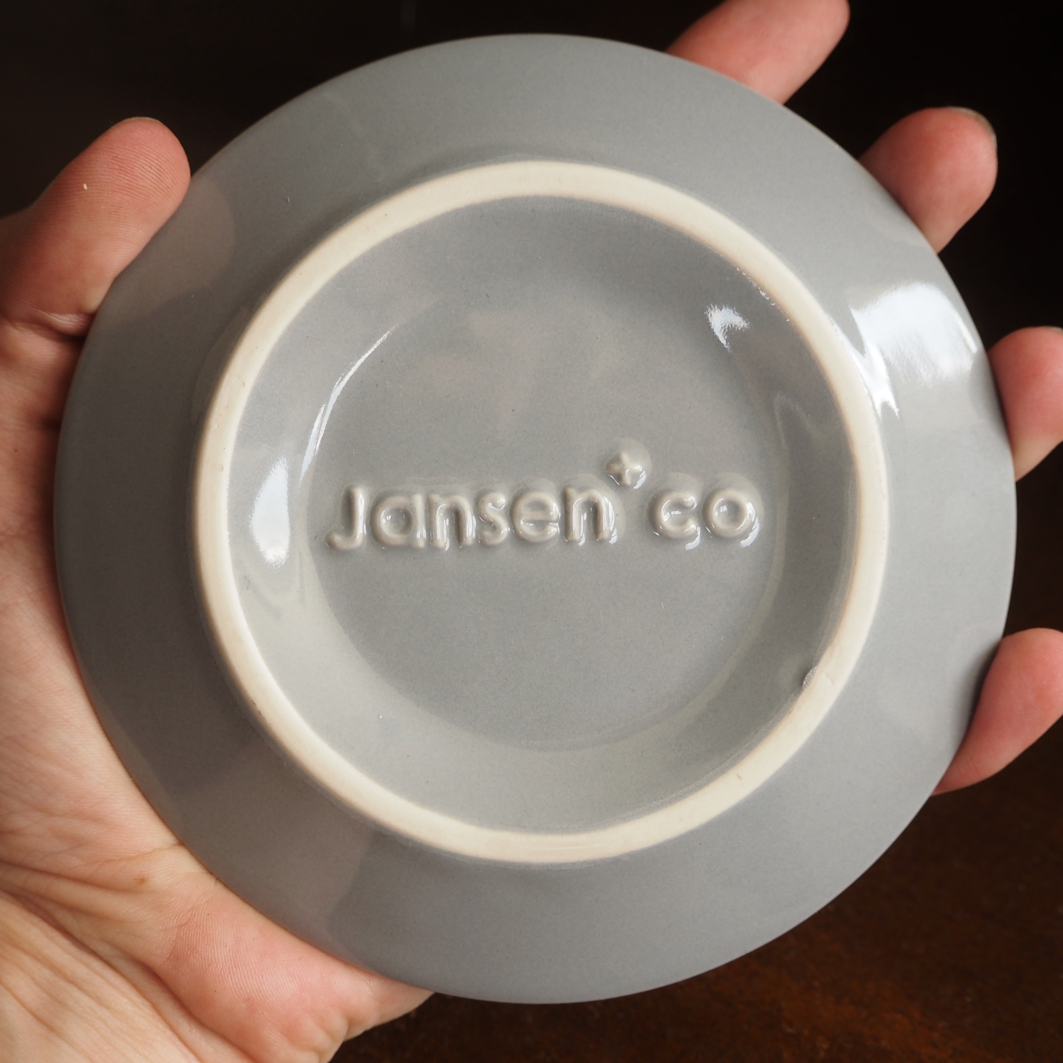 Box of 6 espresso saucers by Jansen+Co - Light grey