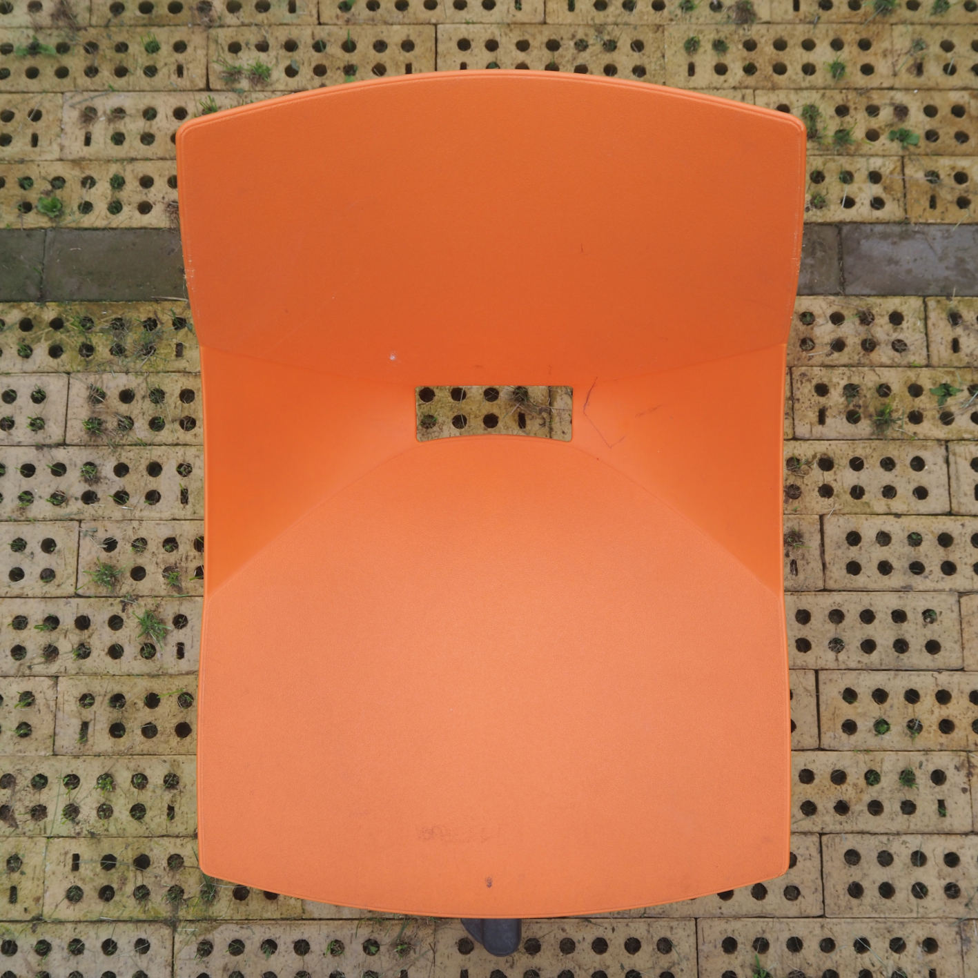 Swivel office chair 'Shell' by Angelo Pinaffo (ca. 2000)