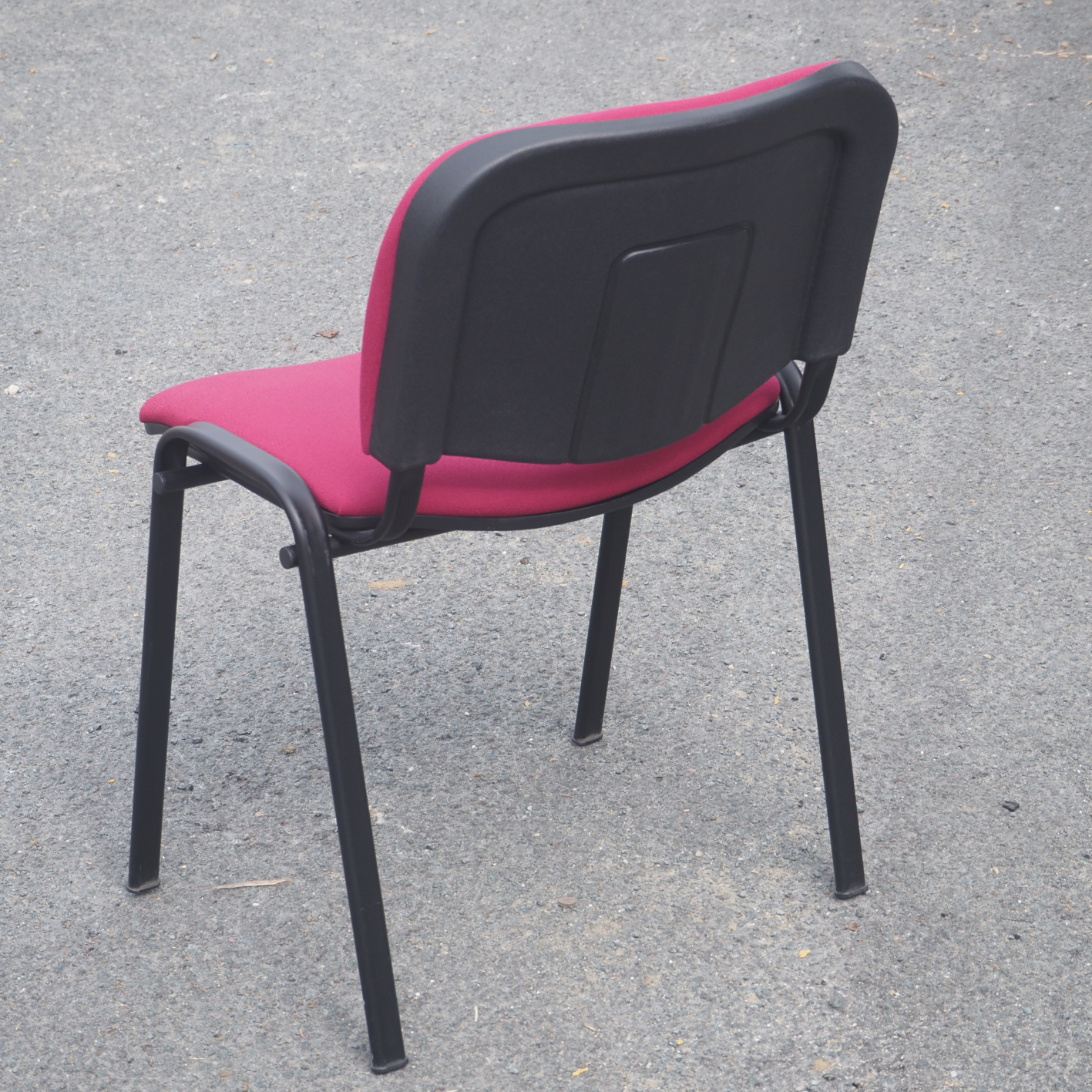 Stackable chair 'Joker' by OKA - Purple