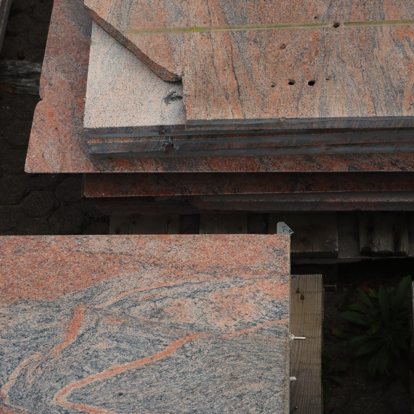 Granite (various sizes) - Only available in our physical shop