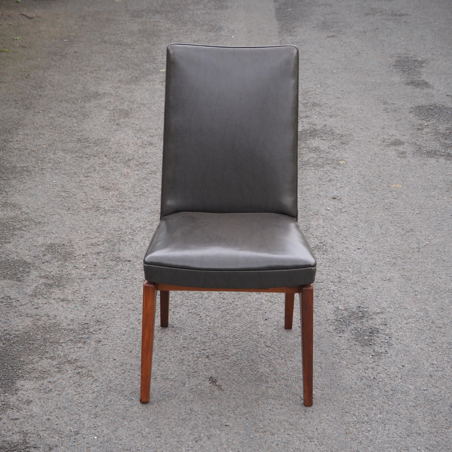Chair in rosewood and skai leather (ca. 1950)