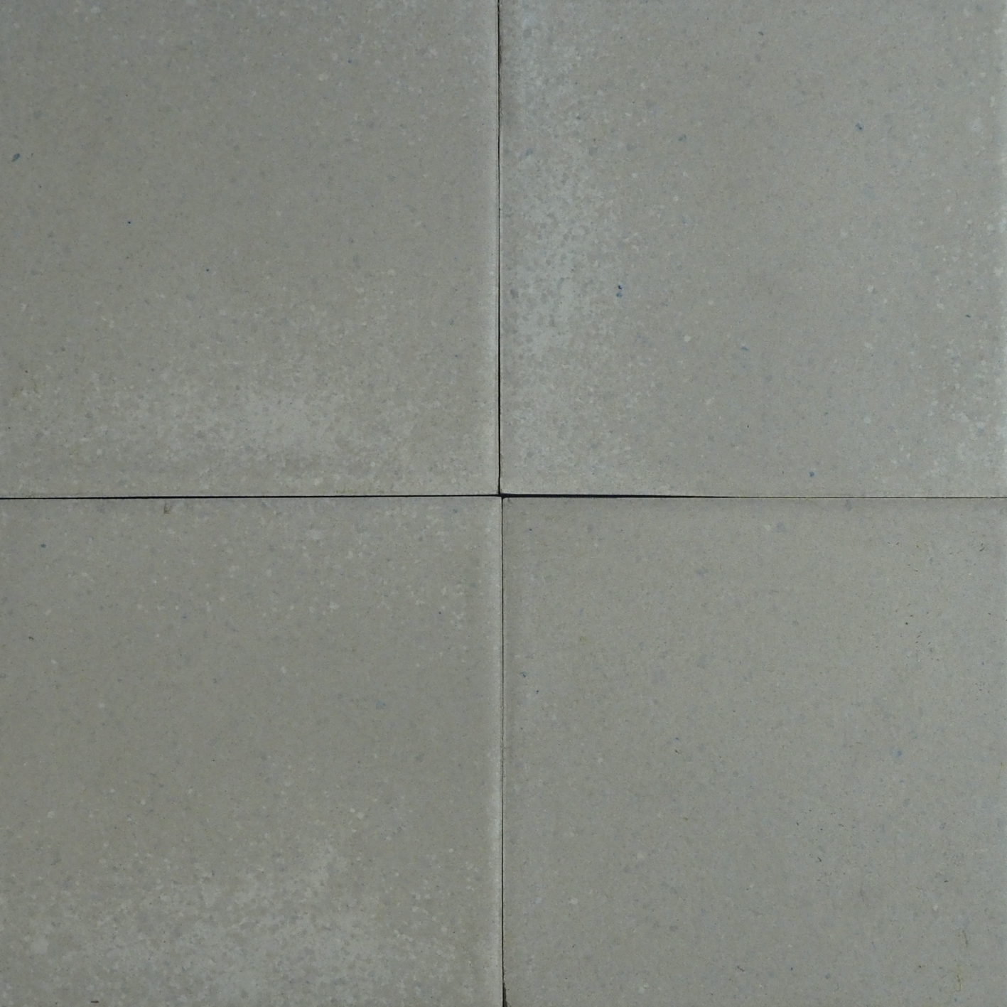 Light grey ceramic tiles by Royal Mosa (10 x 10 cm) - S93