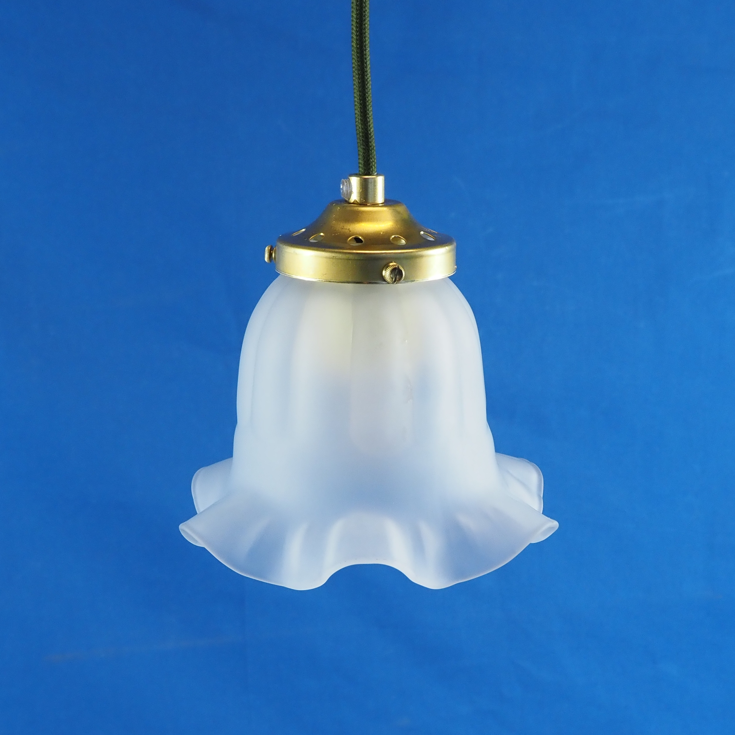 Hanging light 'Nadja' in frosted glass
