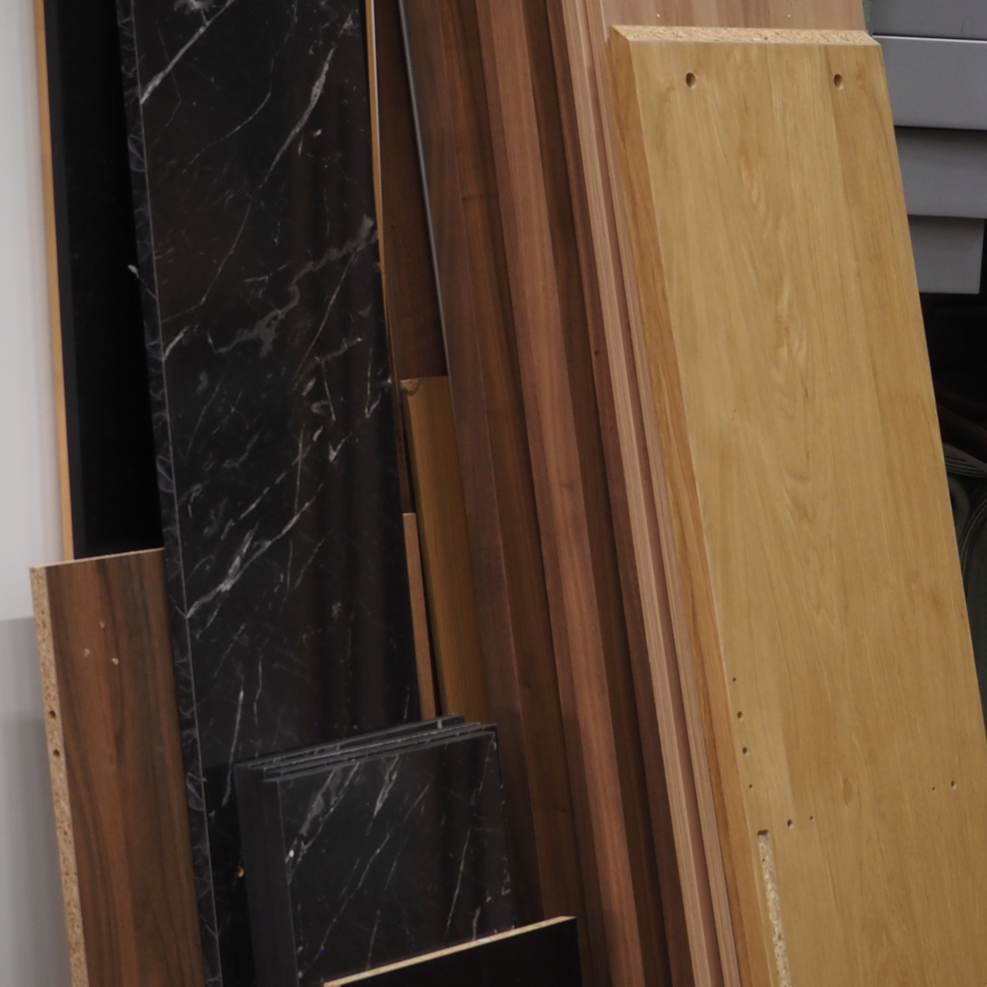 Panel in veneered particule board (various sizes &amp; finishes) - Only available in our physical shop