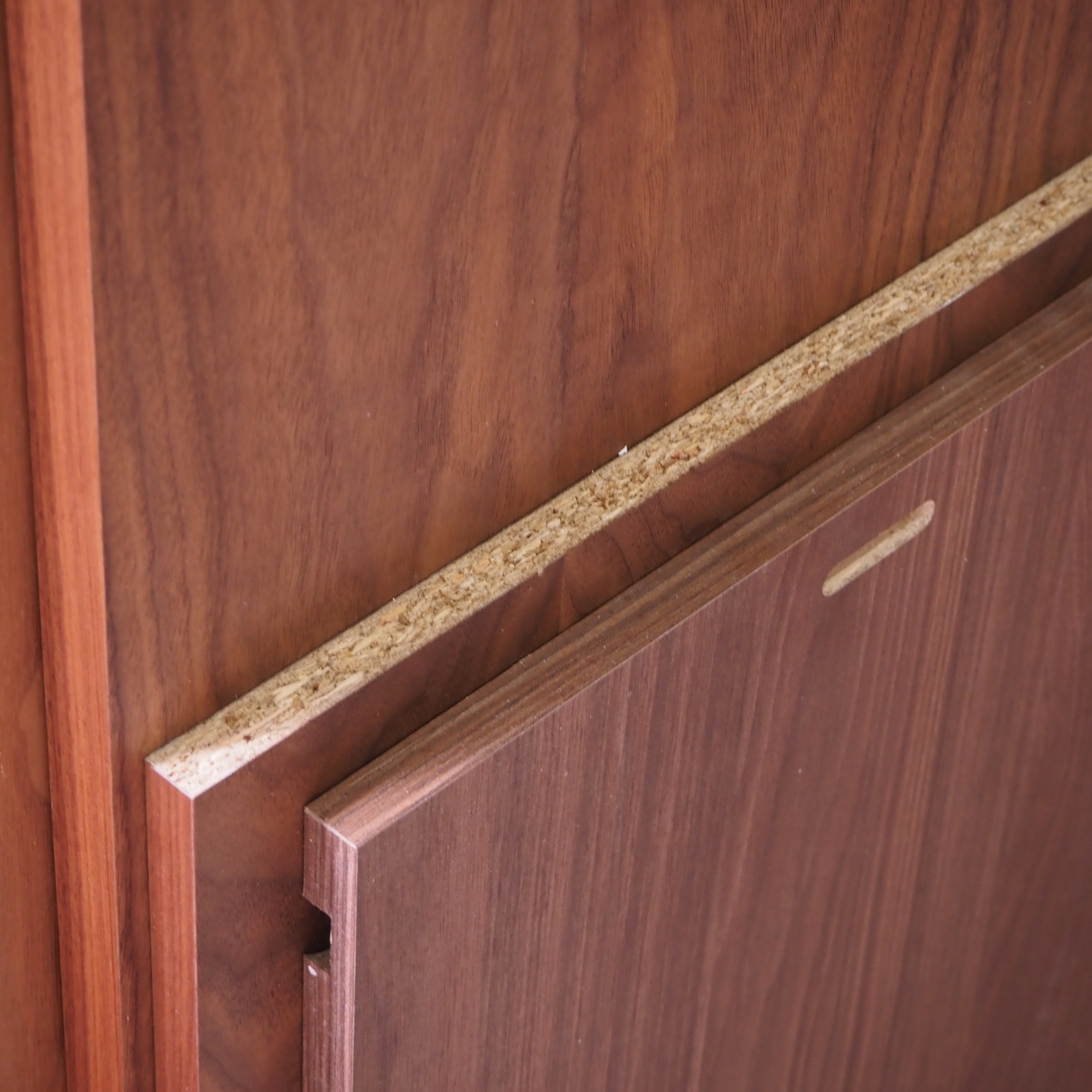 Panel in veneered particule board (various sizes &amp; finishes) - Only available in our physical shop