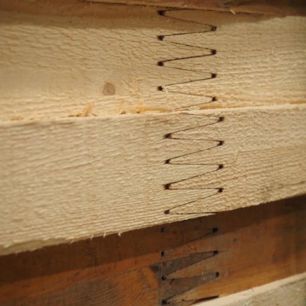 Glued laminated timber panel (5.5 cm thick - 270 cm length)