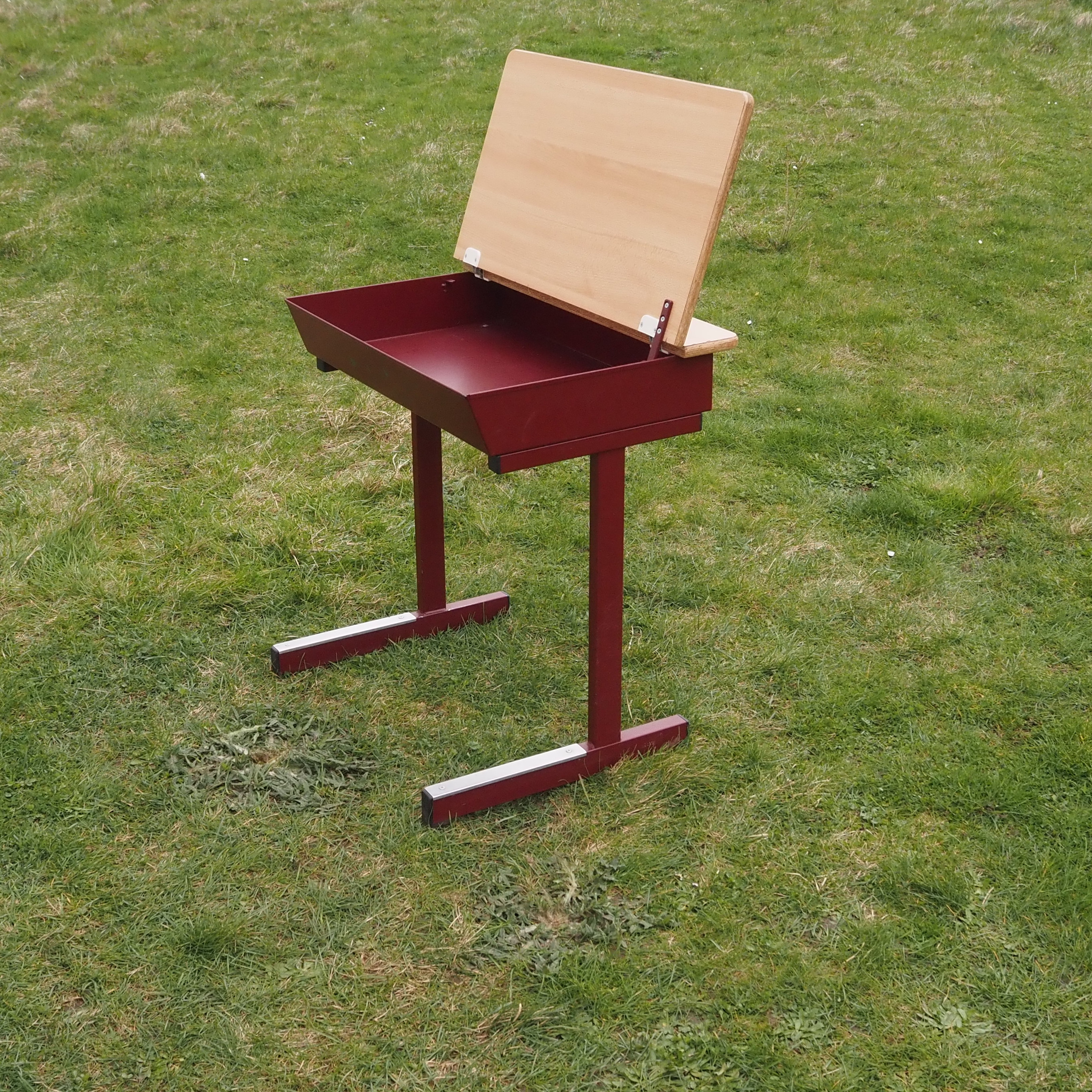 School desk with laminated top and powder-coated steel legs