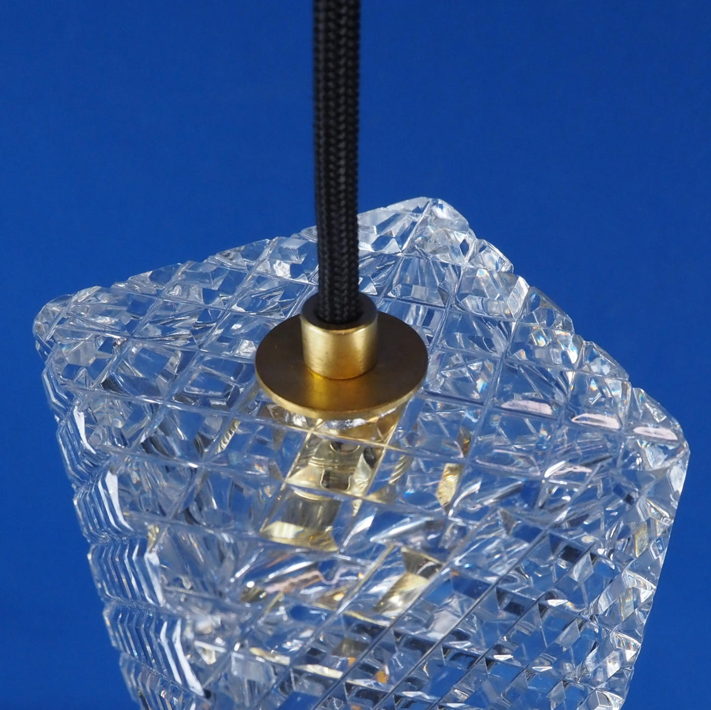 Hanging light 'Gatsby' with handcrafted textured glass diffuser