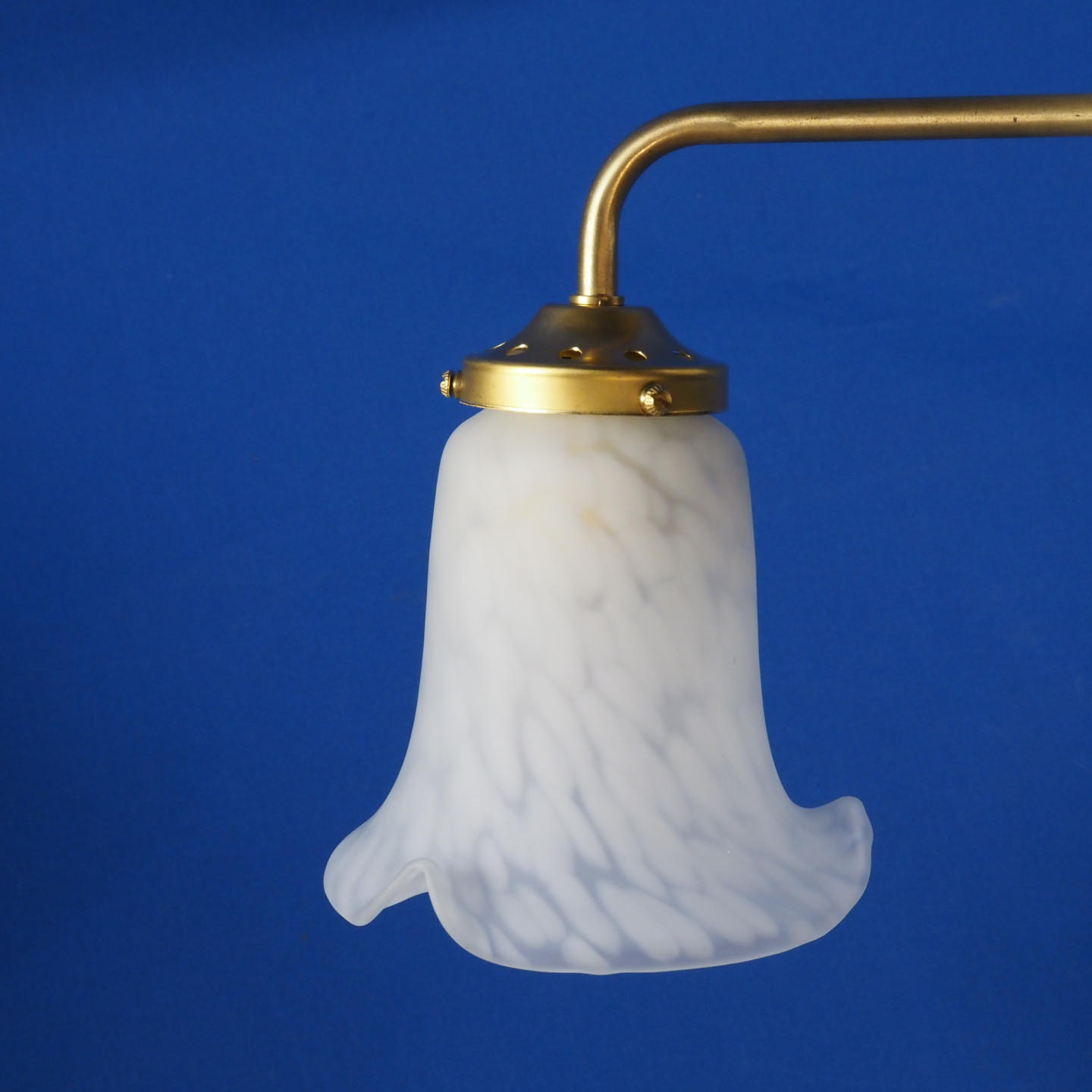 Wall light 'Emile' in frosted glass