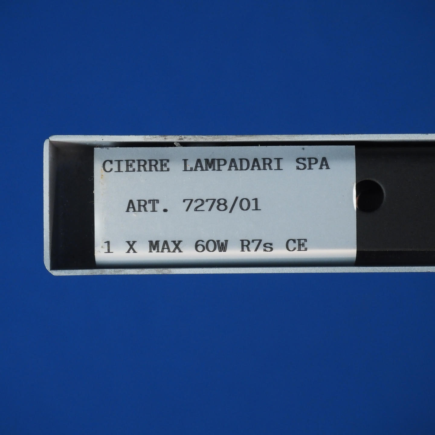 Wall light in aluminium and glass diffuser by Cierre Lampadari (H. 25 cm)