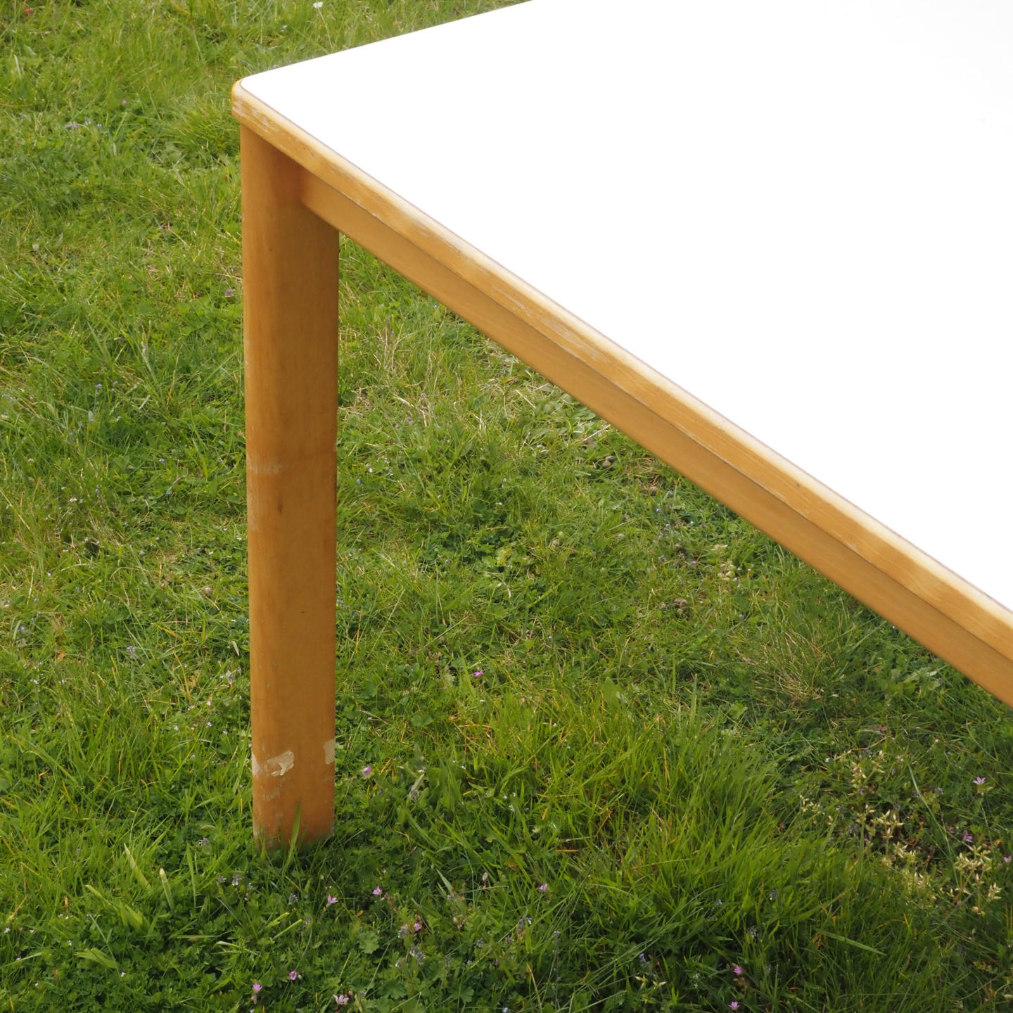Table in beech with laminated tabletop (160 x 80 cm)