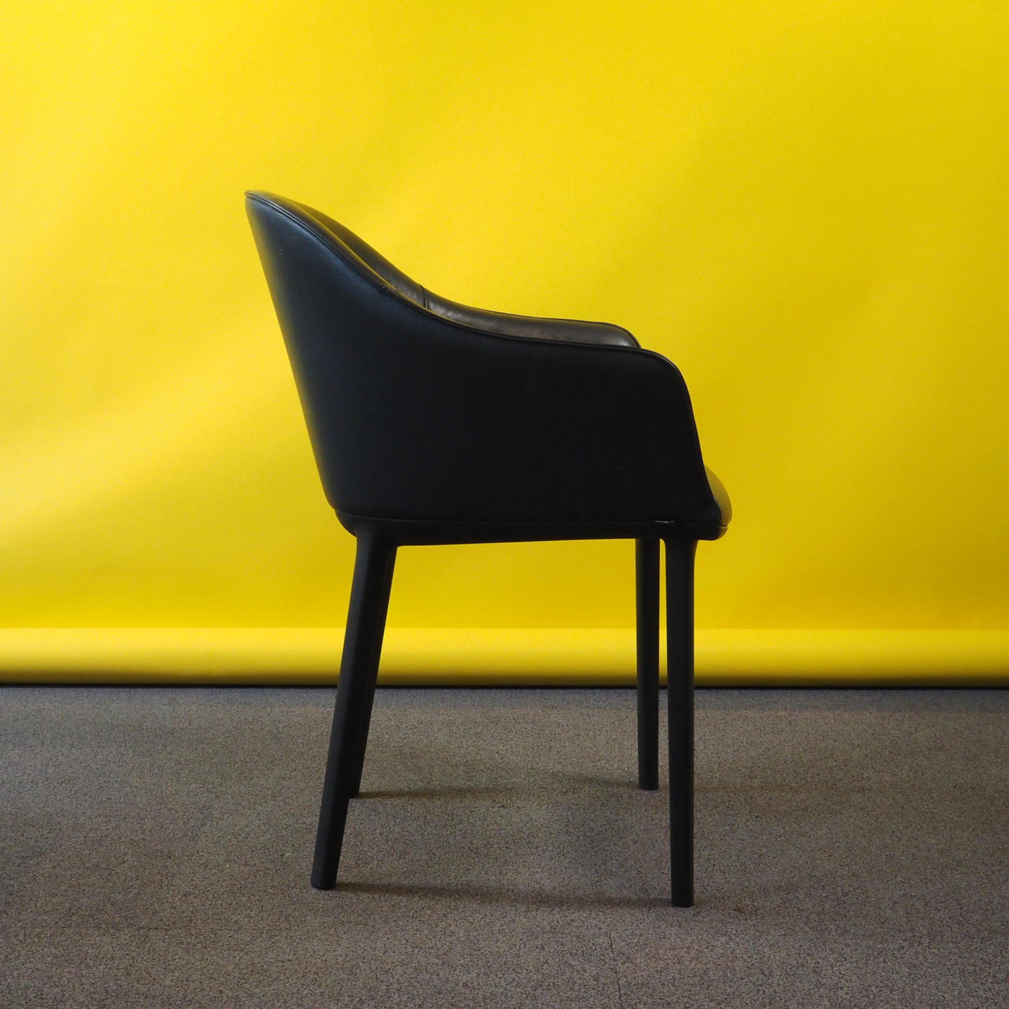 Armchair 'Softshell' in leather by Ronan &amp; Erwan Bouroullec for Vitra (ca. 2008) - Anthracite