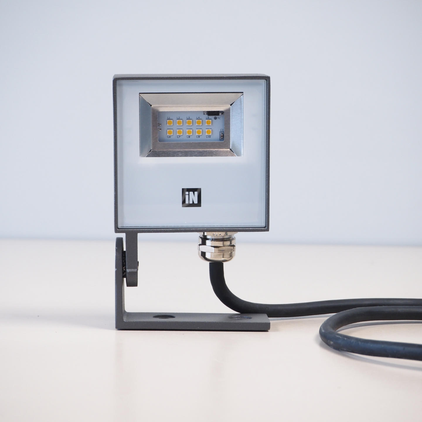 Floodlight 'Focus+ Zero' by Performance In Lighting (IP65)
