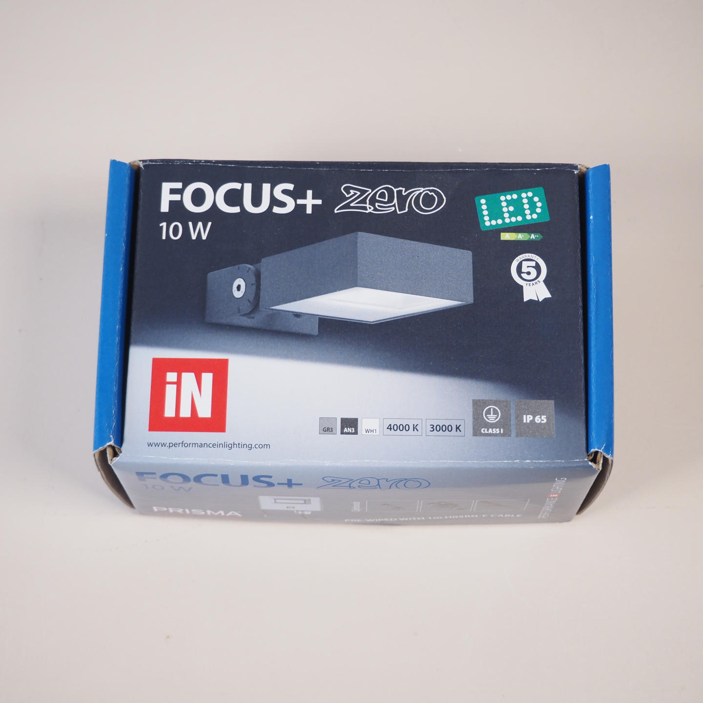 Floodlight 'Focus+ Zero' by Performance In Lighting (IP65)