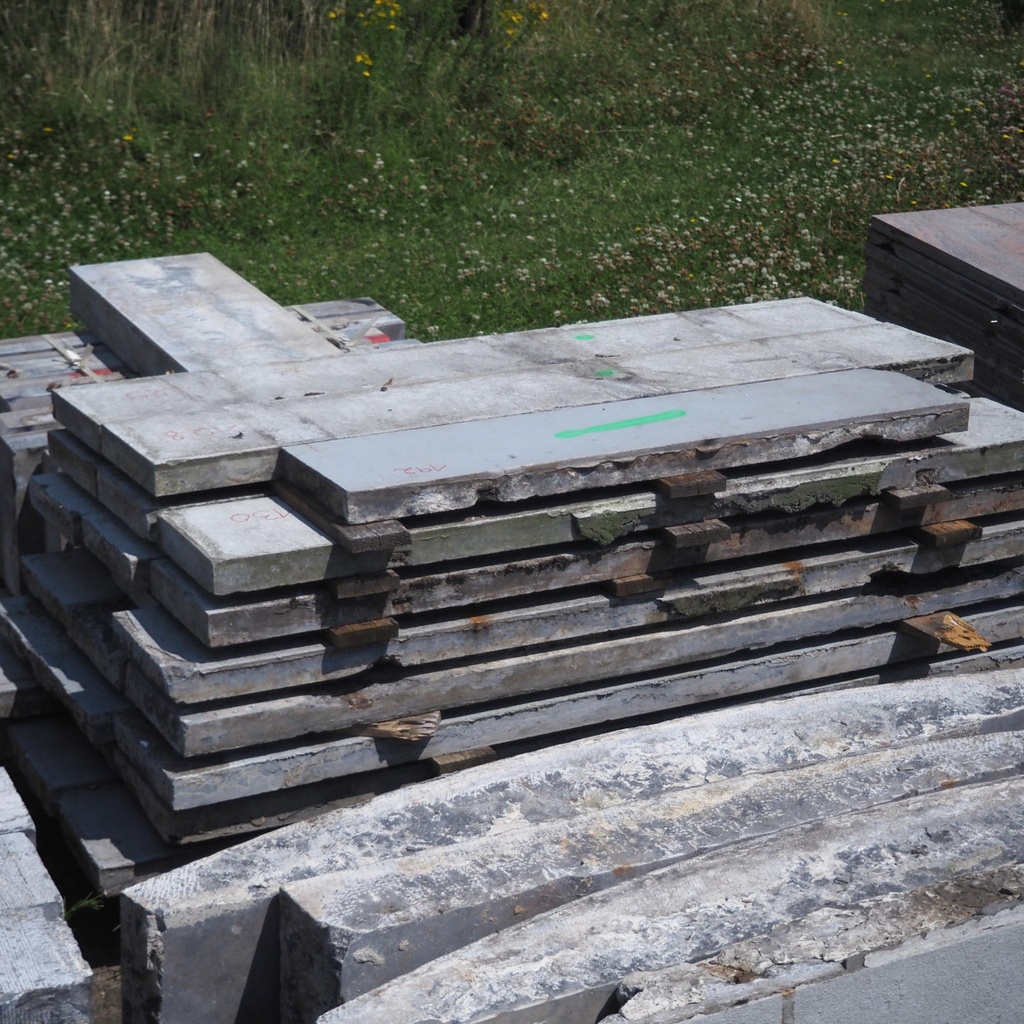 Blue limestone slabs from KANAL-Centre Pompidou - Only available in our physical shop