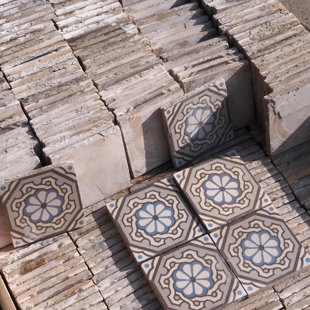 Ceramic tiles by Saint Ghislain (14 x 14 cm) - Sold per m2