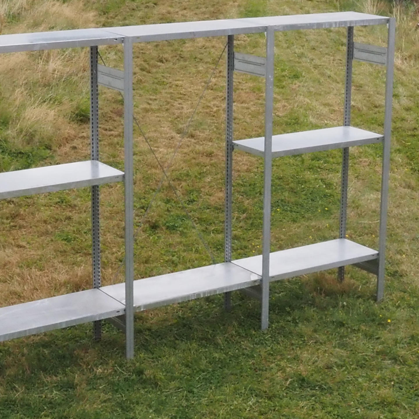 Large shelf in galvanized steel (200 x 306,5 cm)