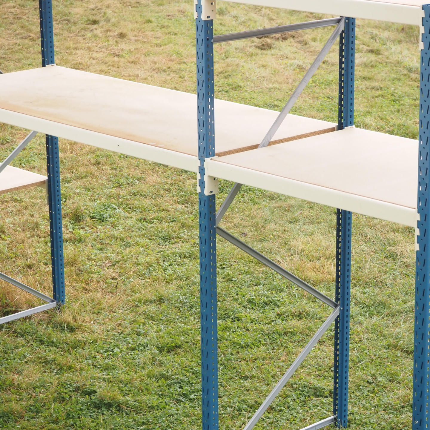 Large rack in powder coated steel (200 x 420 cm)