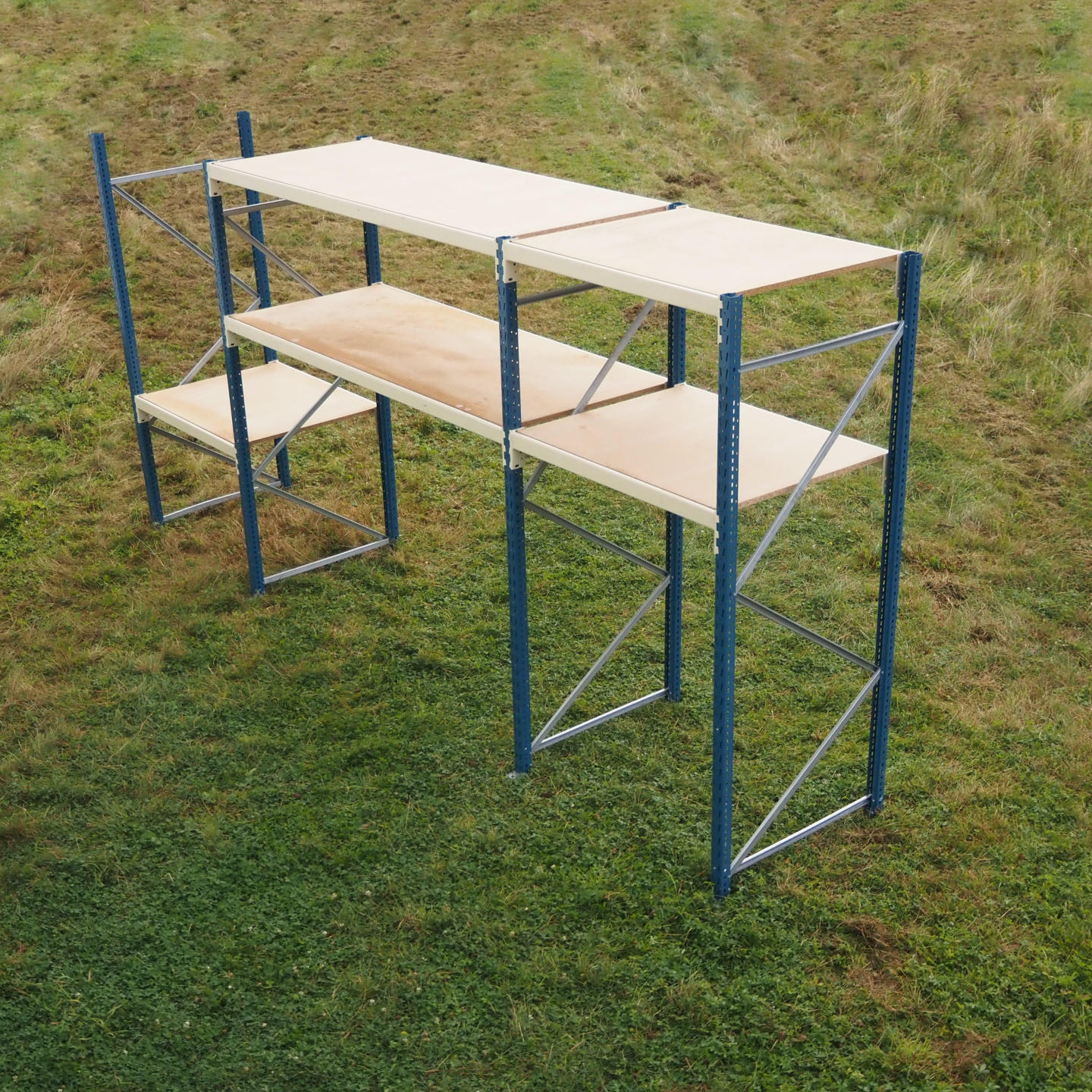 Large rack in powder coated steel (200 x 420 cm)