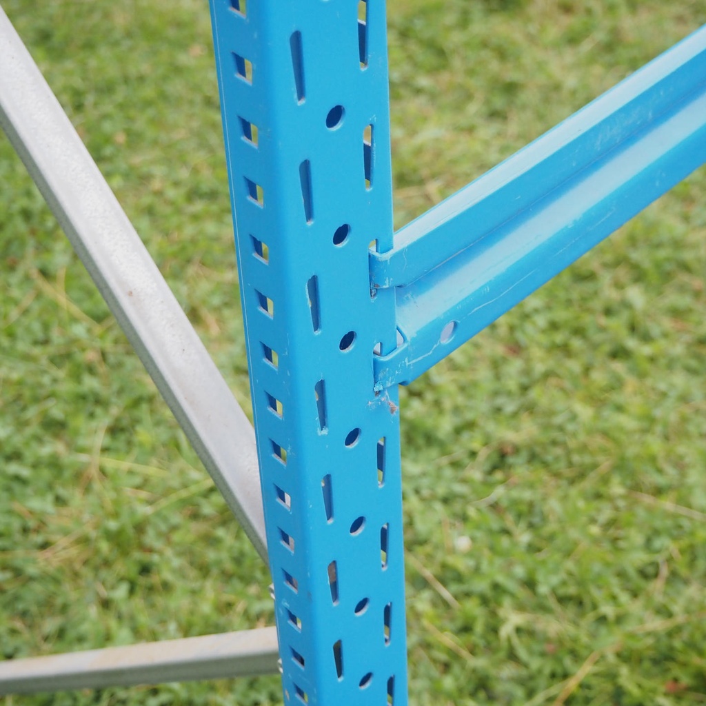 Rack in blue epoxy coated steel by Stow (260 x 211 cm)