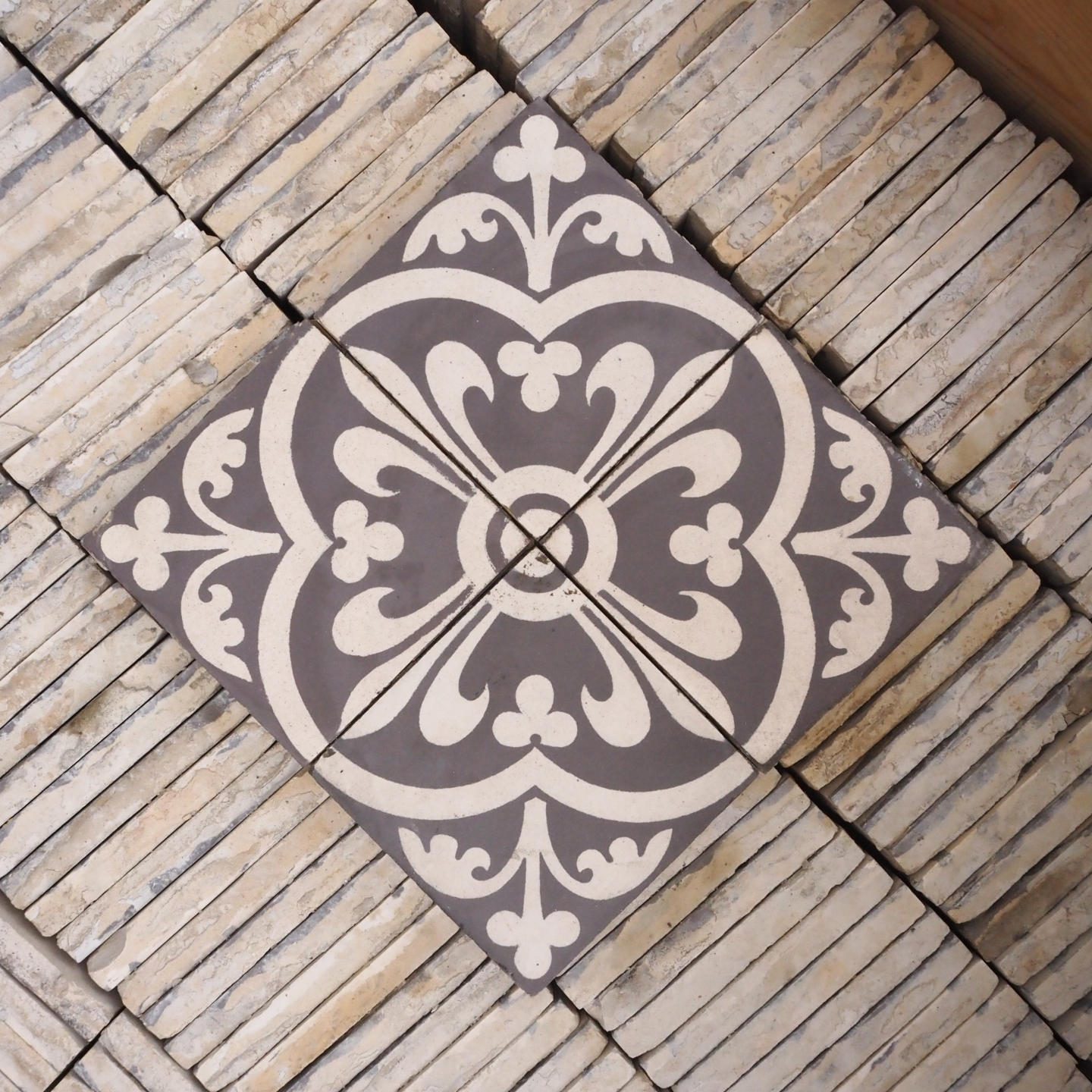 Ceramic tiles (15,5 x 15,5 cm) - Sold per m2