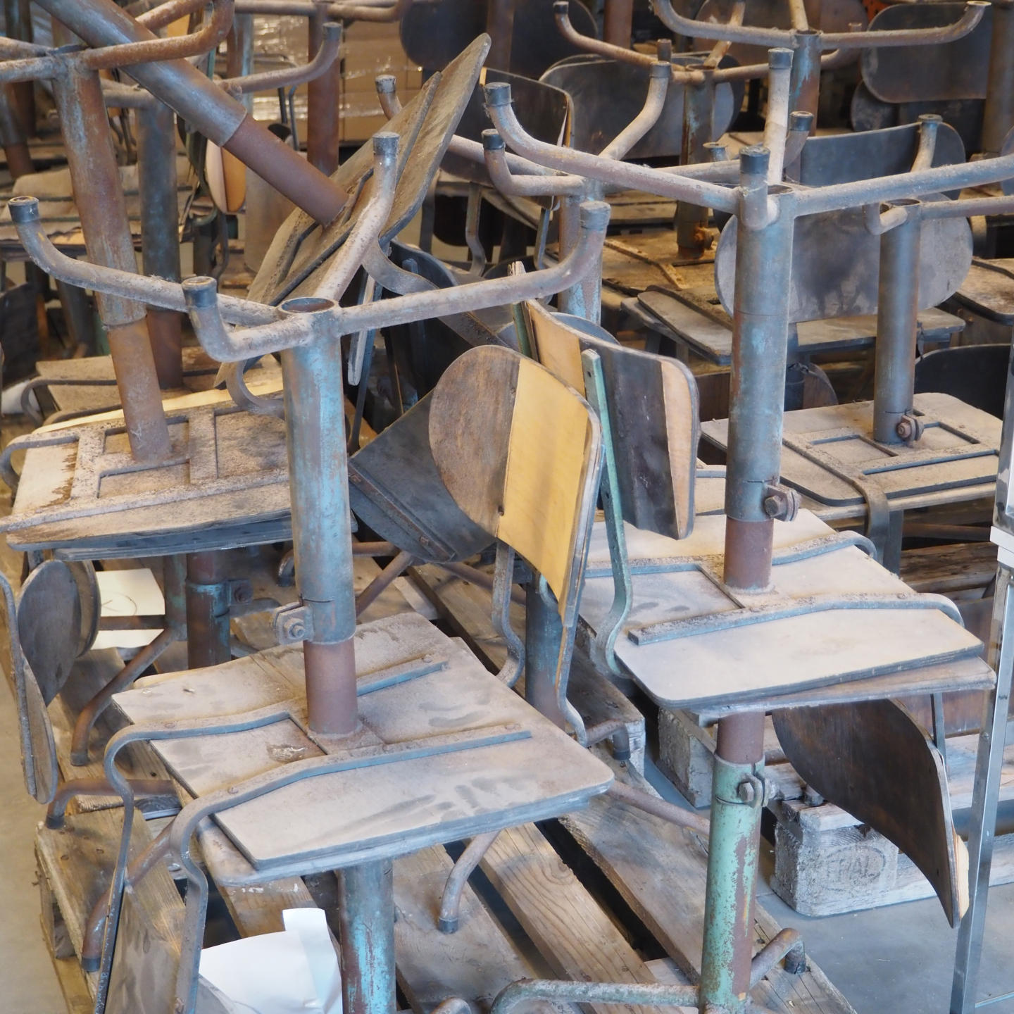 Batch of 12 industrial chairs in steel with plywood seat (B-quality)