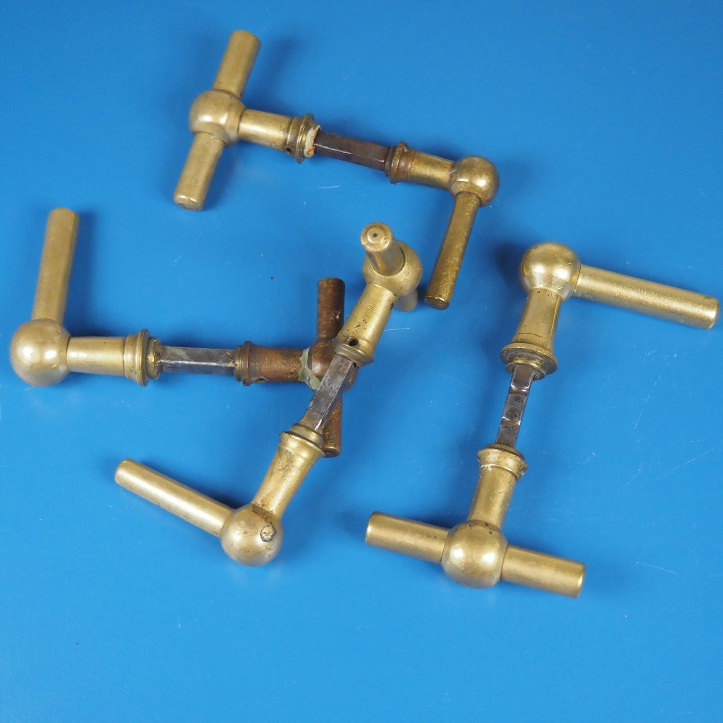 Door handle in solid brass