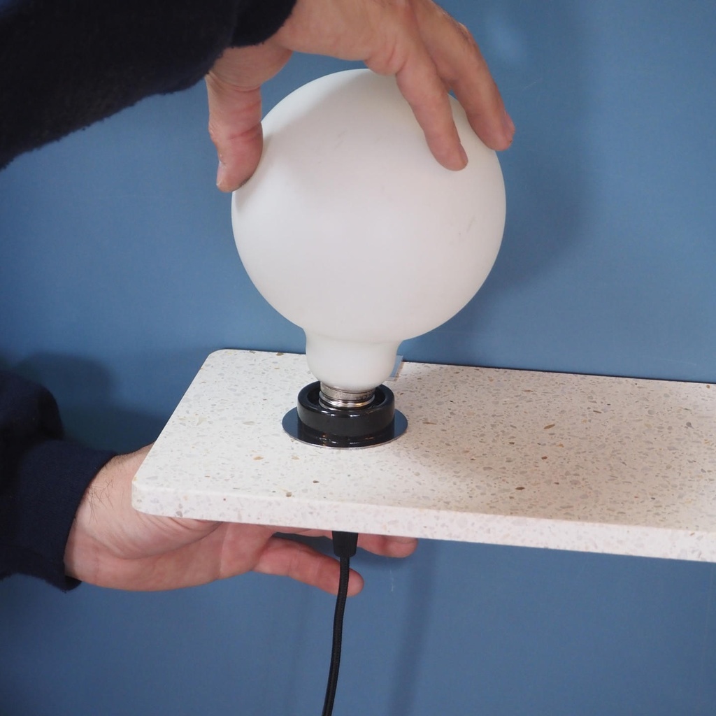 Wall shelf ‘Nova’ in terrazzo ‘Vetisol Cristo’ - White