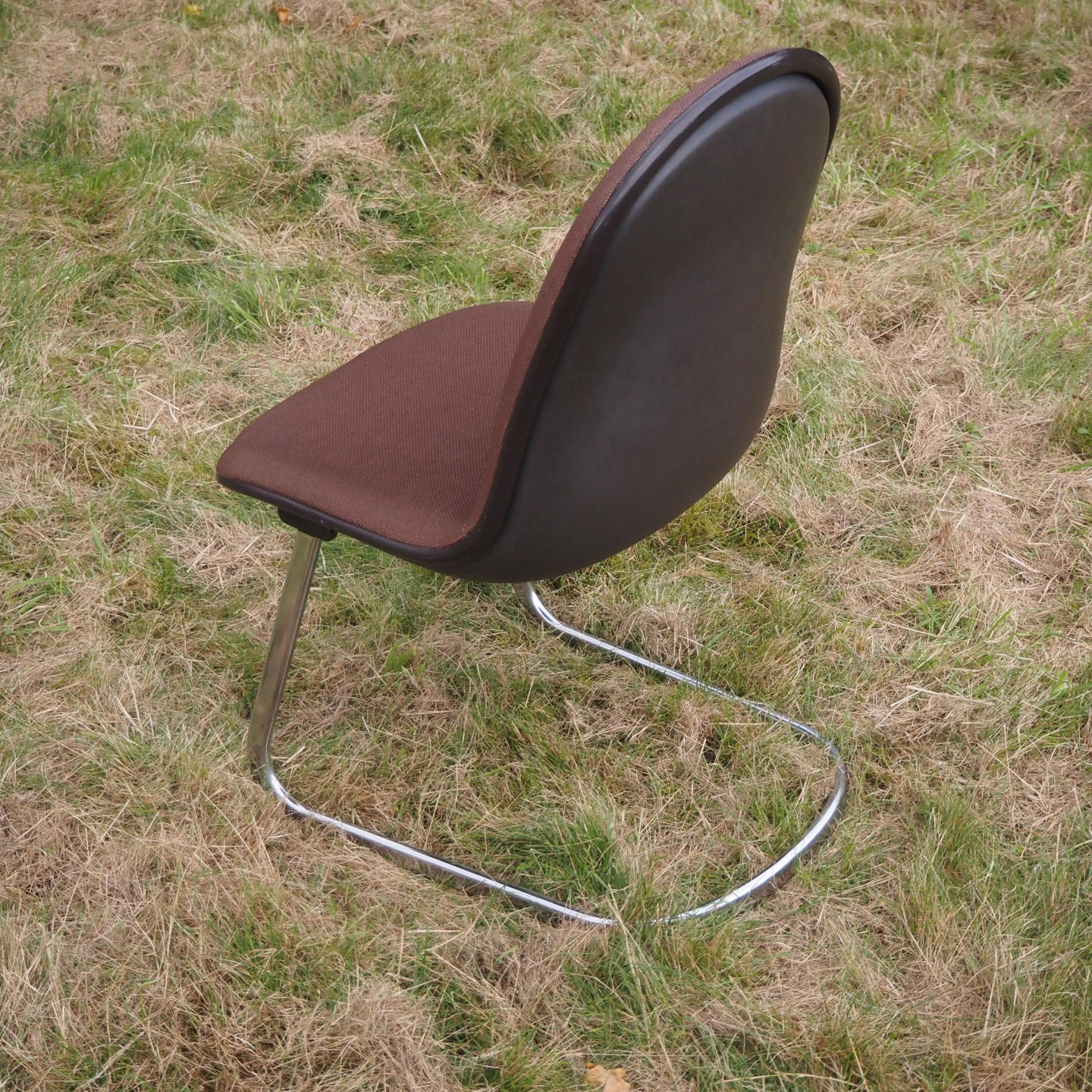 Cantilever chair by Martin Stoll for Giroflex