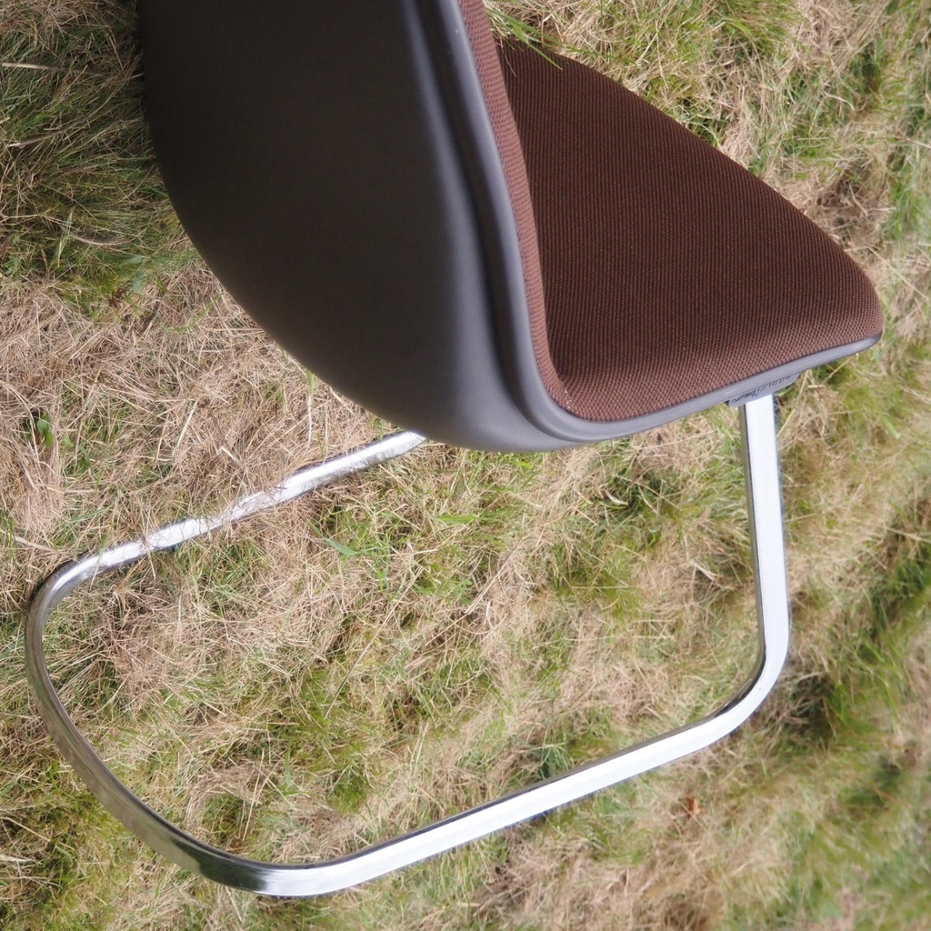 Cantilever chair by Martin Stoll for Giroflex