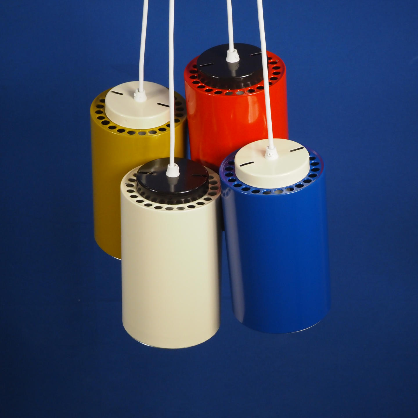 Hanging light 'George' from WTC towers